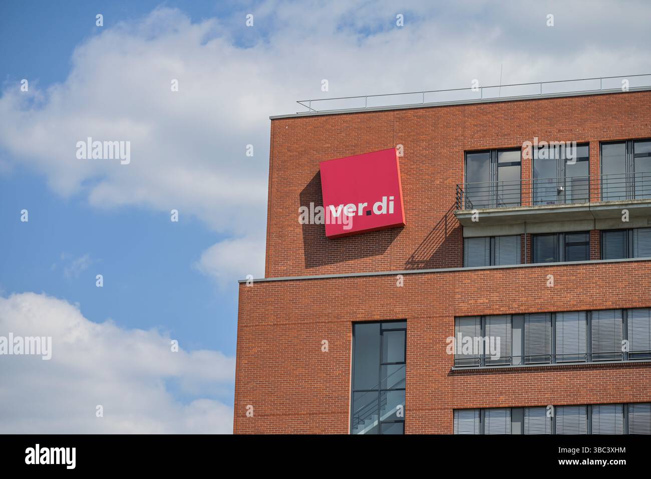 Ver.di-Bundesverwaltung, Paula-Thiede-Ufer 10, Köpenicker Straße, Kreuzberg, Friedrichshain-Kreuzberg, Berlino, Germania Foto Stock