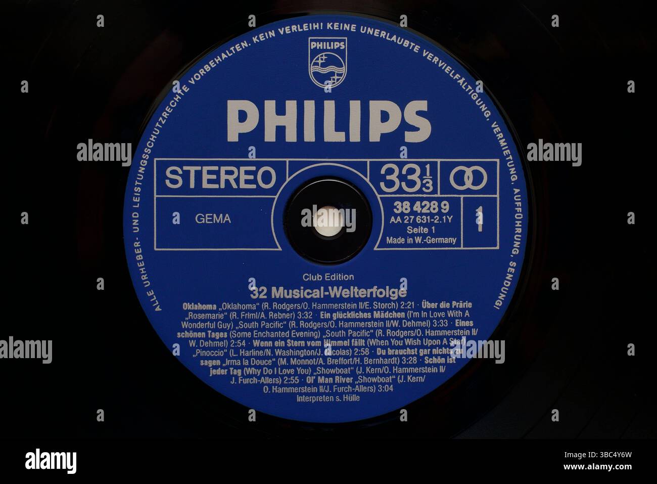 Vintage record Label, 32 Musical World Hits, Philips Records, fondata nel 1950 Foto Stock