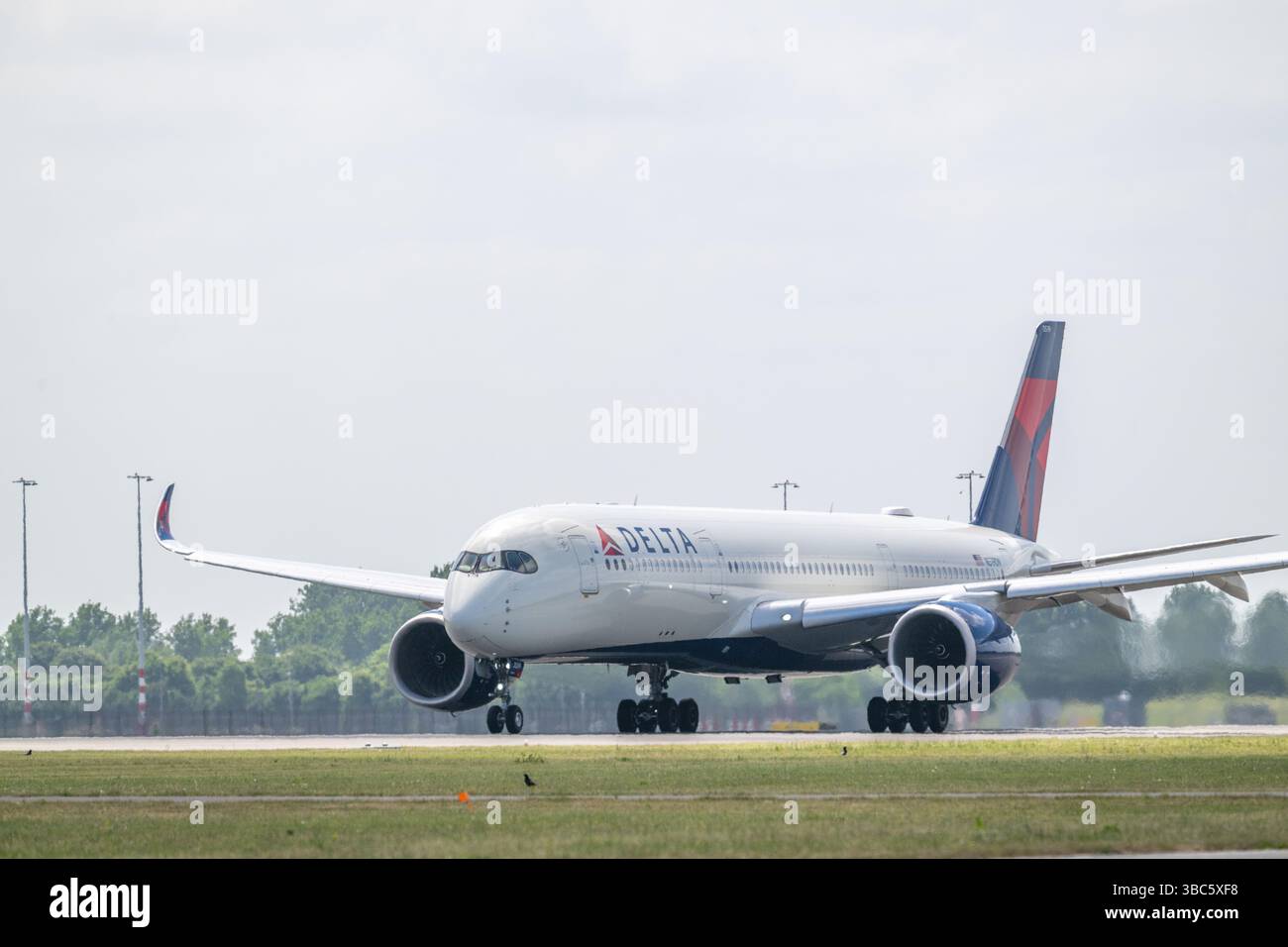 Delta Airlines Boeing 787 sulla pista Foto Stock