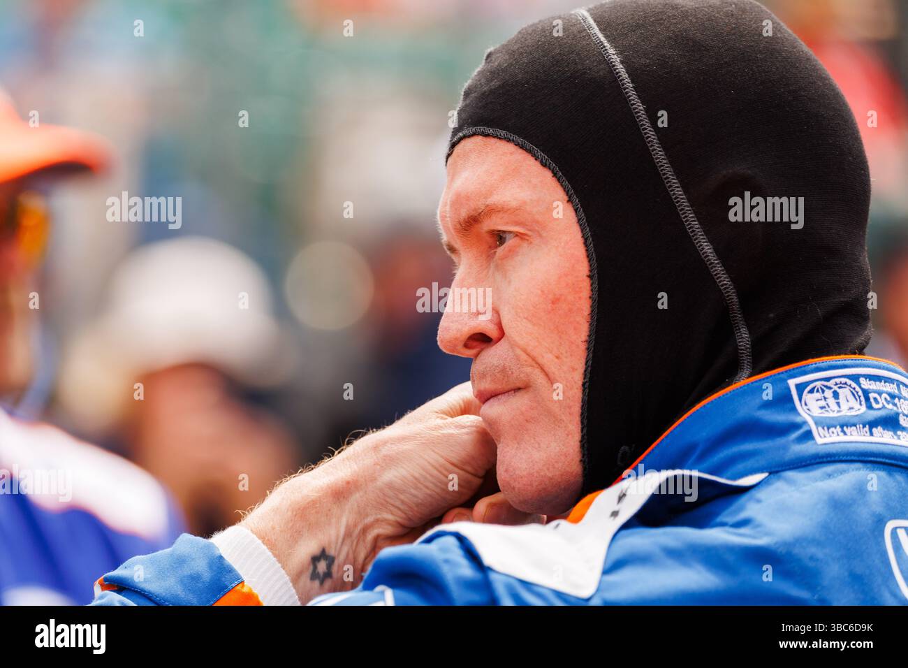 Indianapolis, Stati Uniti. 17 maggio 2025. Scott Dixon, Chip Ganassi Racing Honda, si prepara durante le qualifiche per la NTT IndyCar Series 109esima corsa della 500 miglia di Indianapolis all'Indianapolis Motor Speedway. Credito: SOPA Images Limited/Alamy Live News Foto Stock