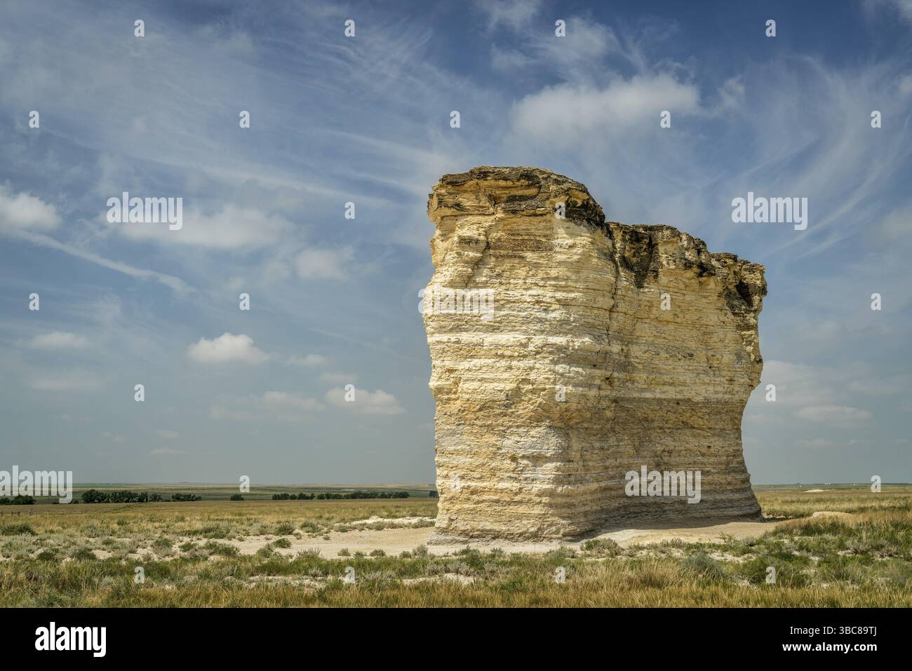 Formazioni di gesso presso Monument Rocks National Natural Landmark nella contea di Gove, Kansas occidentale Foto Stock