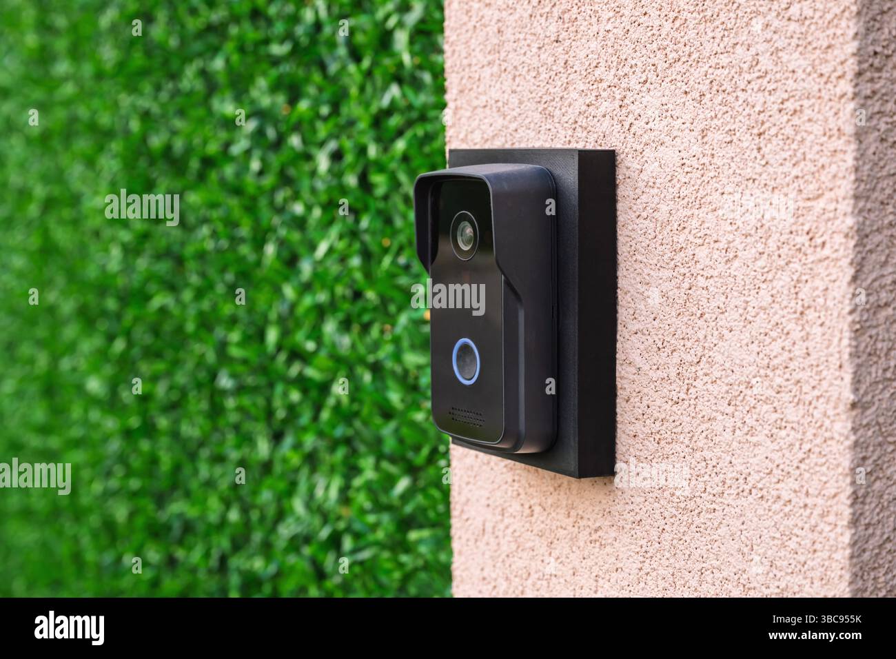 Dispositivo di comunicazione interfono domestico con fotocamera, messa a fuoco selettiva Foto Stock