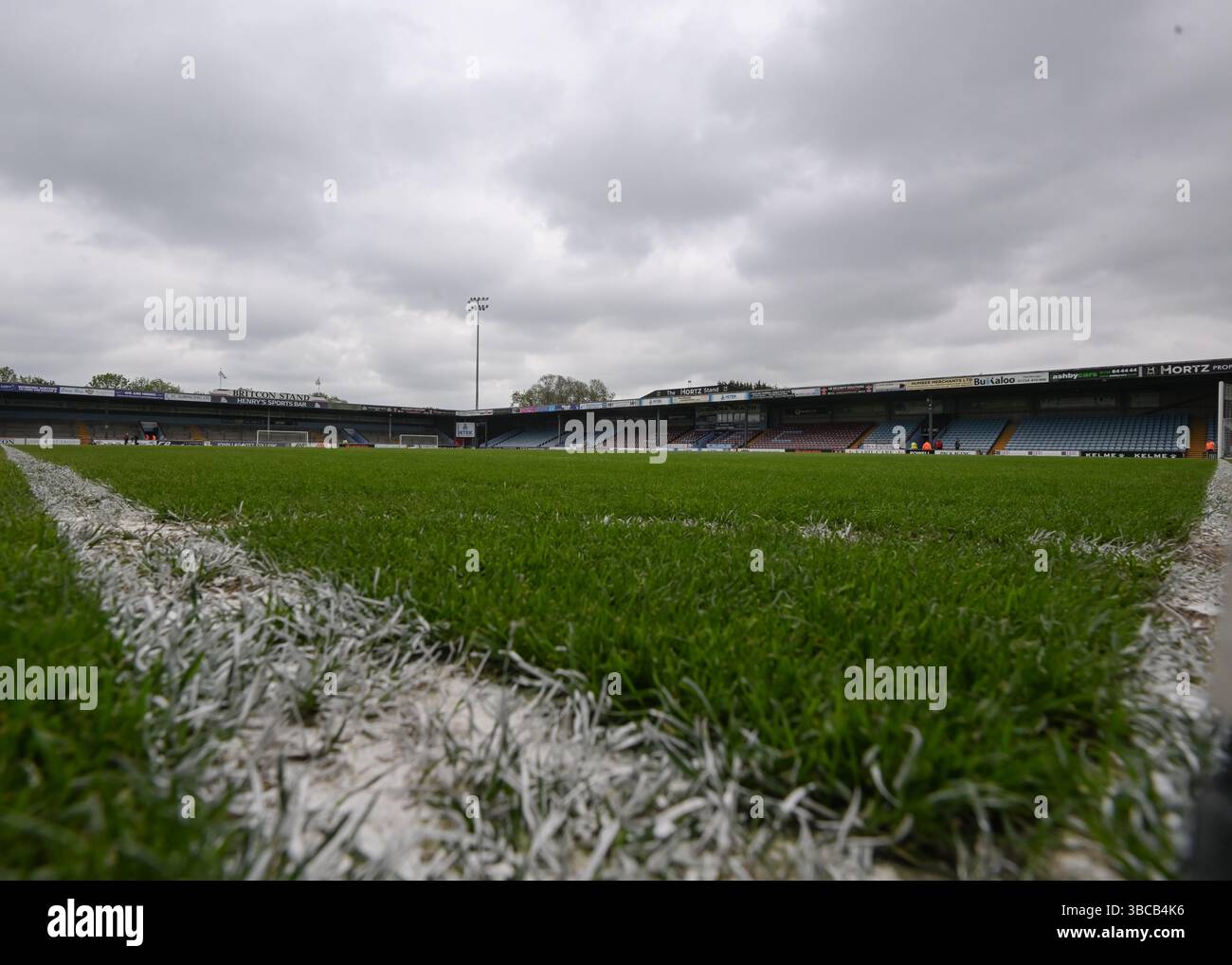 Attis Arena, Scunthorpe, Inghilterra, 18 maggio 2025. Una visione generale dell'Attis Arena in vista della partita finale dei play-off della National League North Scunthorpe United Scunthorpe United contro Chester all'Attis Arena. (Immagine di credito: ©Cody Froggatt/Alamy Live News) Foto Stock Attis Arena, Scunthorpe, Inghilterra, 18 maggio 2025. Una visione generale dell'Attis Arena in vista della partita finale dei play-off della National League North Scunthorpe United Scunthorpe United contro Chester all'Attis Arena. (Immagine di credito: ©Cody Froggatt/Alamy Live News) Foto Stock