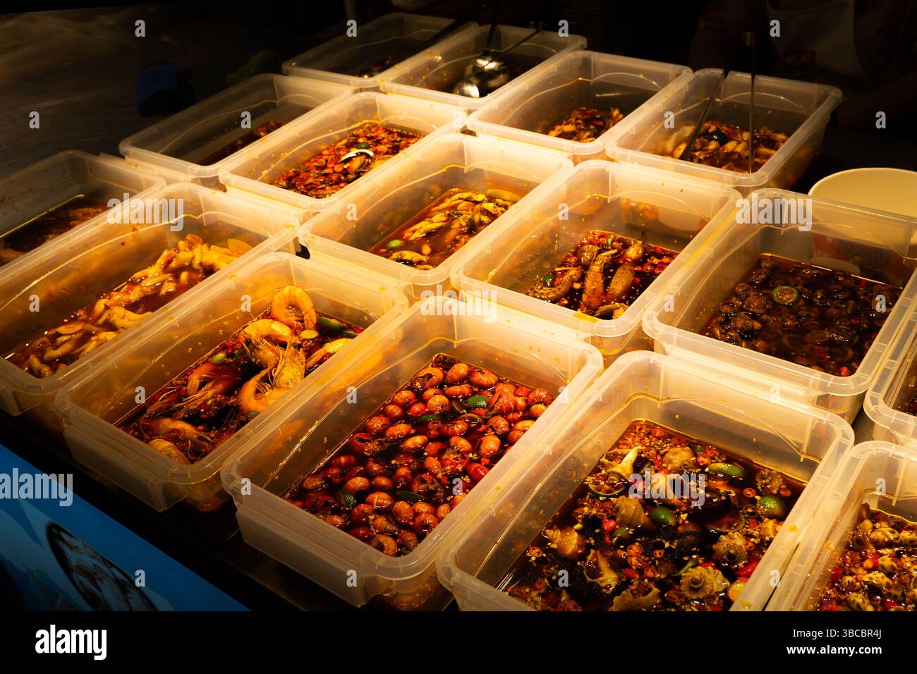 Cibo di strada locale in Corea così delizioso Foto Stock