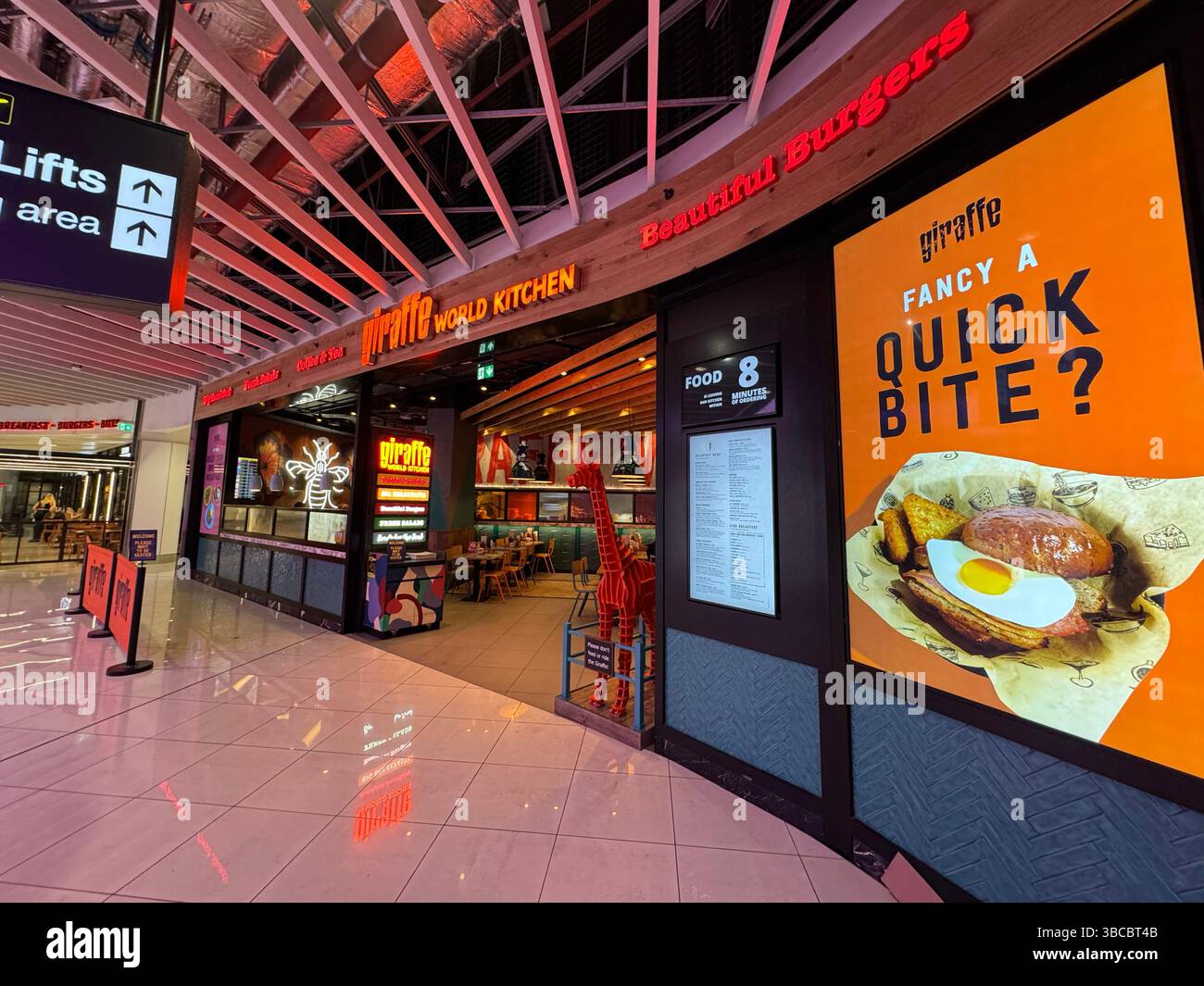 Ristorante Giraffe Manchester Airport Terminal 2, Inghilterra, Regno Unito Foto Stock