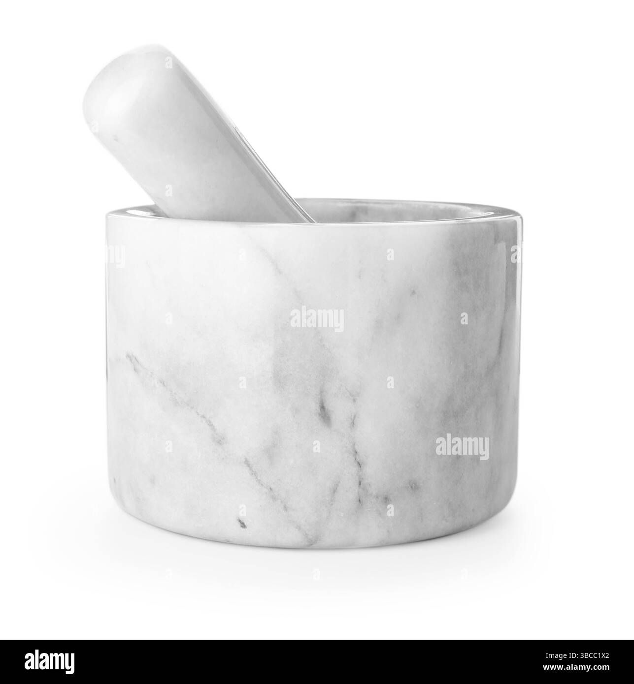 Mortaio in marmo con pestello isolato su bianco Foto Stock