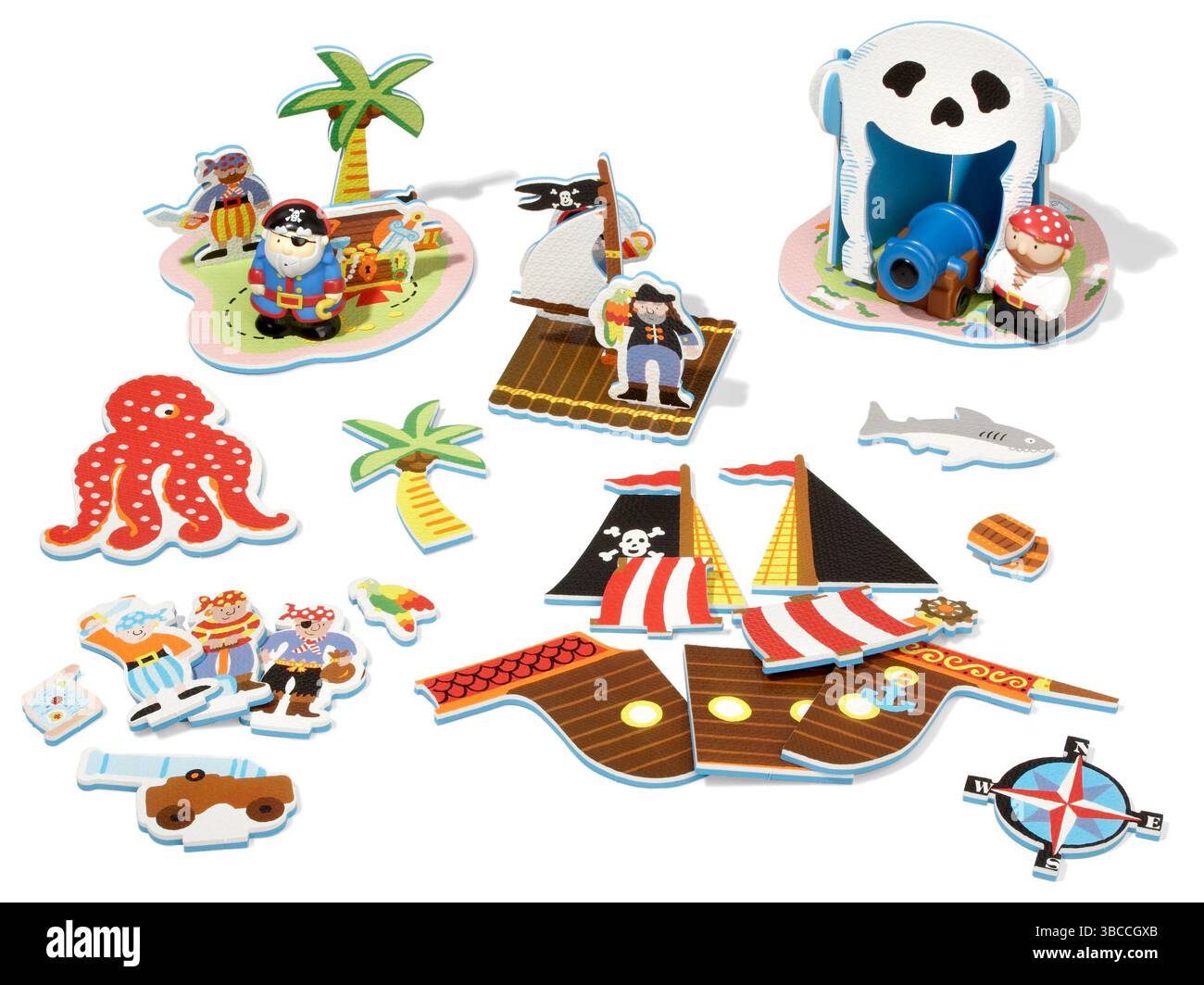 set di giocattoli per il bagno pirata fotografato su sfondo bianco Foto Stock