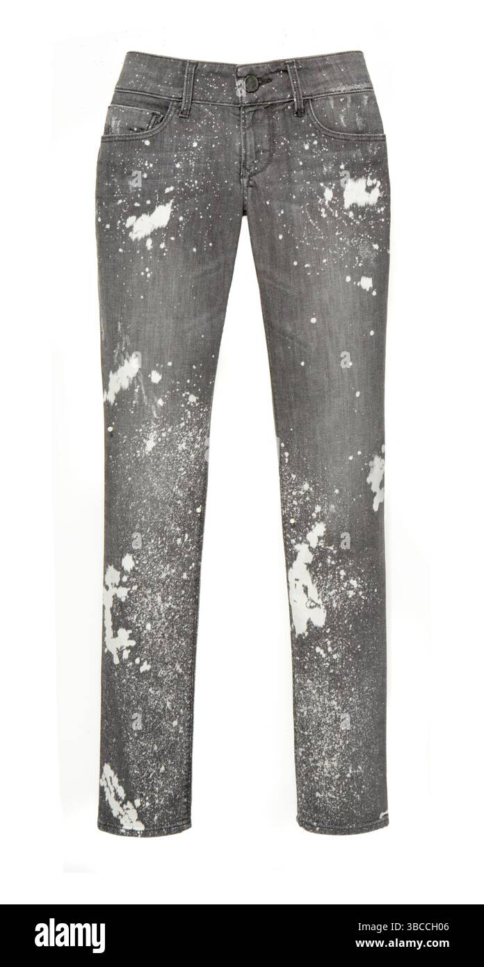 jeans in orchidea nera fotografati su sfondo bianco Foto Stock jeans in orchidea nera fotografati su sfondo bianco Foto Stock