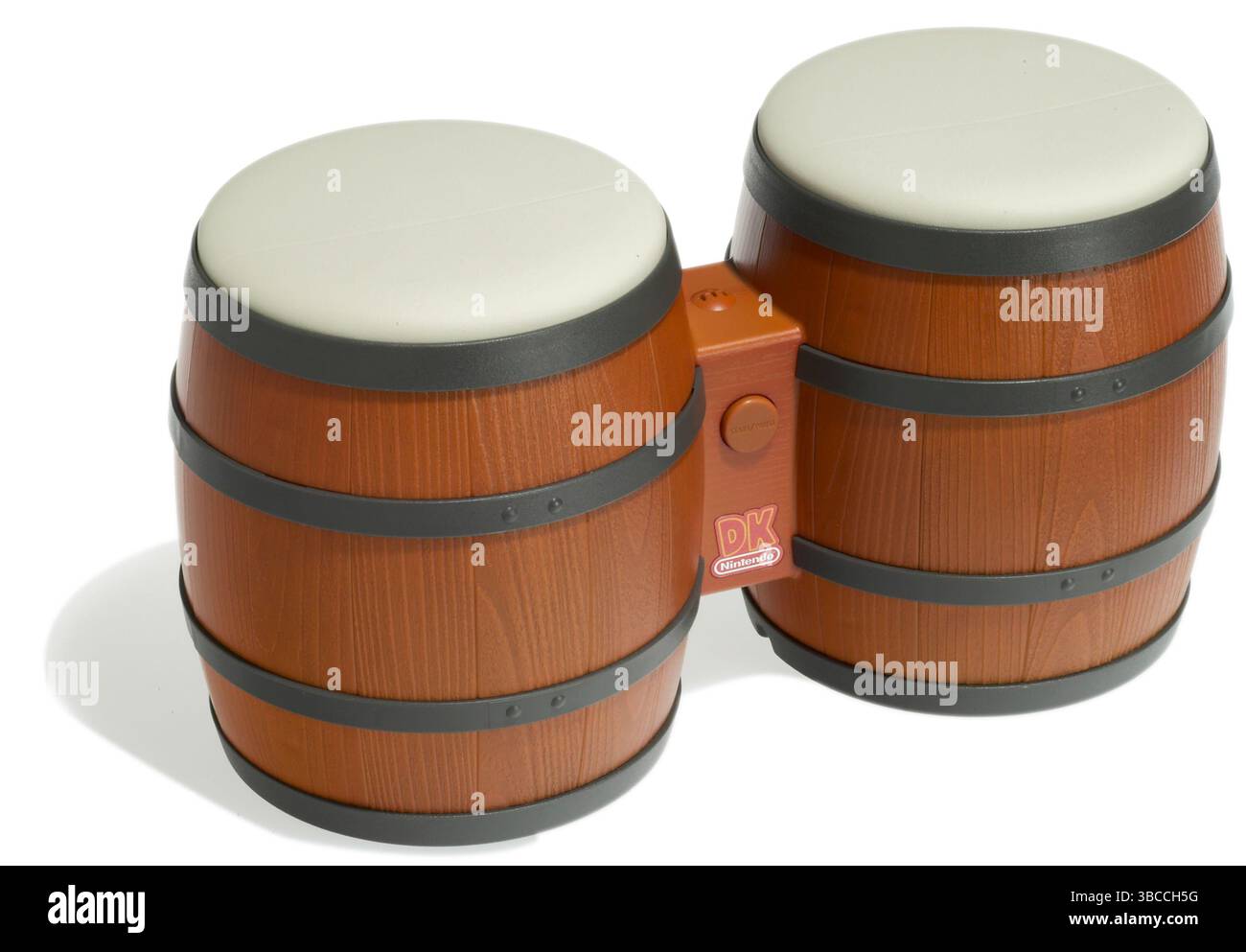 bongos di nintendo donkey kong fotografati su uno sfondo bianco Foto Stock