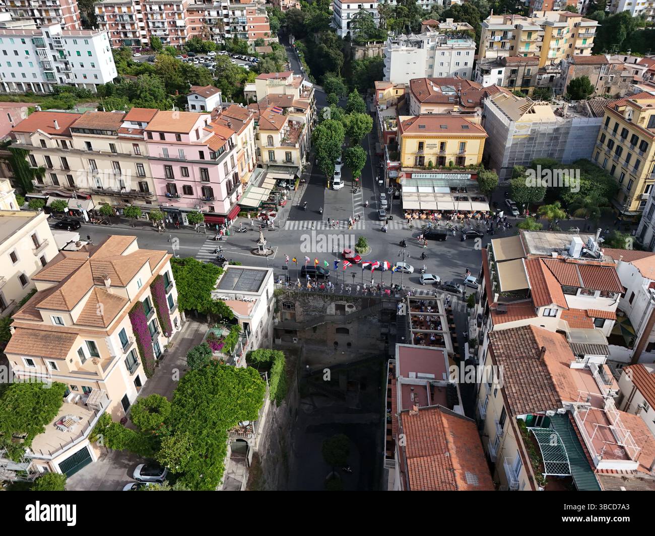 Veduta aerea di Piazza tasso questa è la piazza pubblica centrale di Sorrento. Italia Foto Stock