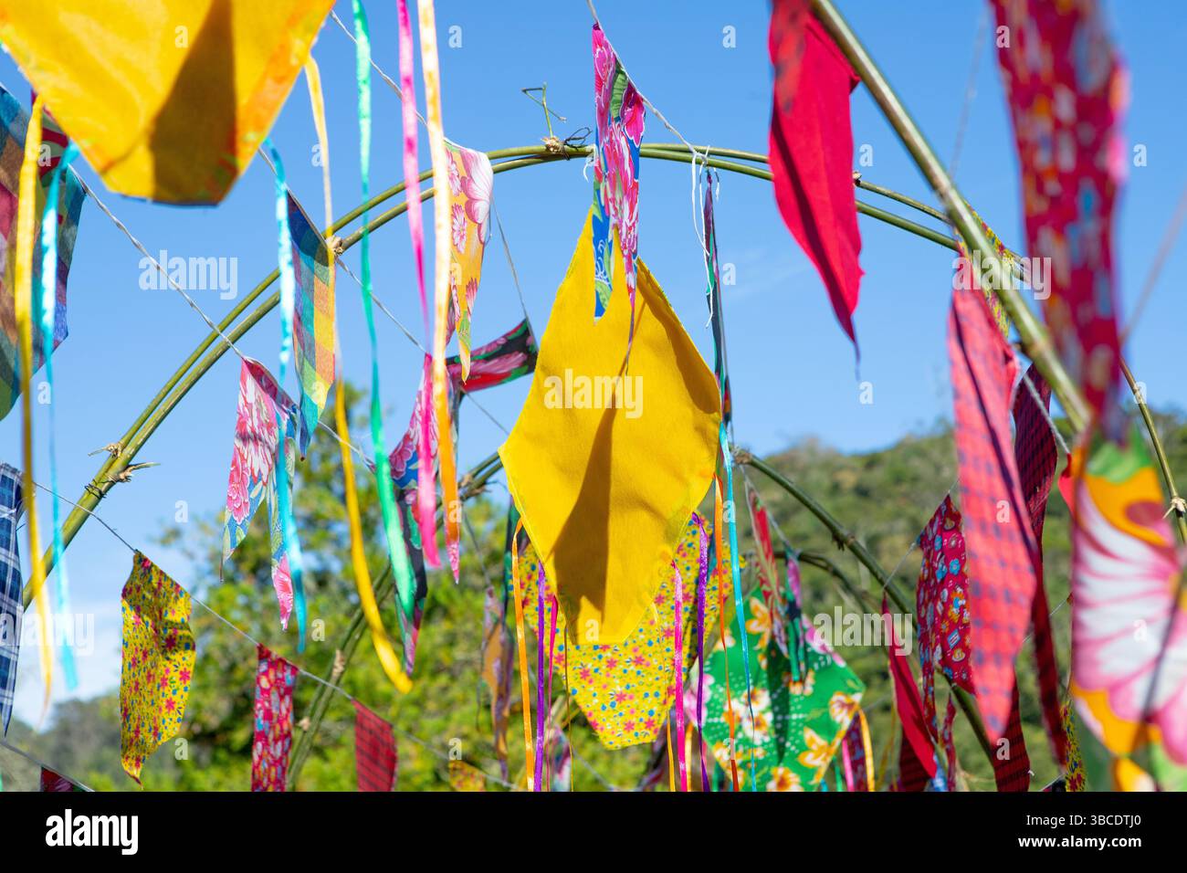 Bandiere decorative per il festival di giugno, un festival molto popolare a Rio de Janeiro, Brasile. Foto Stock