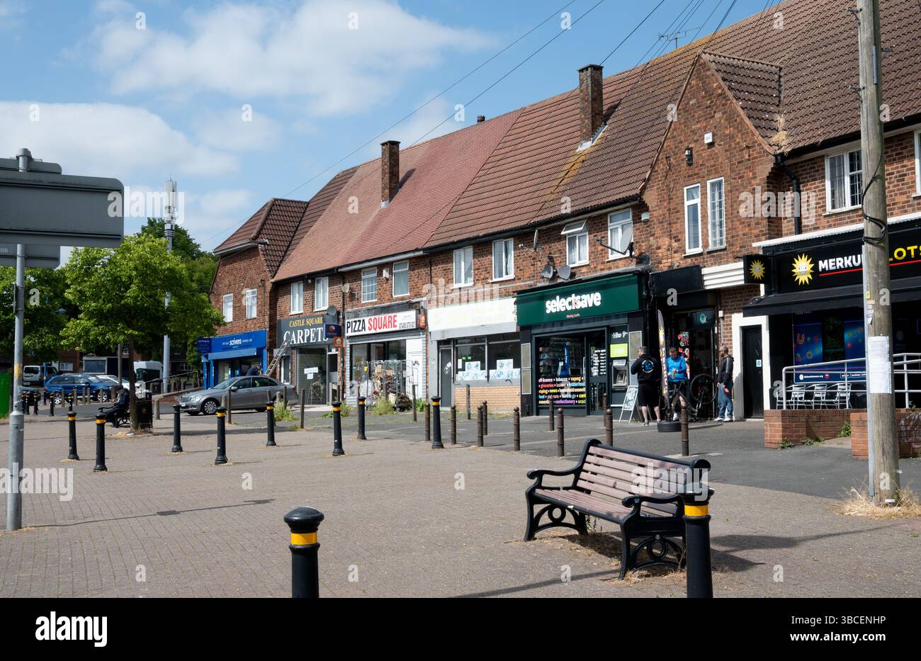 Negozi a Castle Square, Weoley Castle, Birmingham, West Midlands, Inghilterra, REGNO UNITO Foto Stock