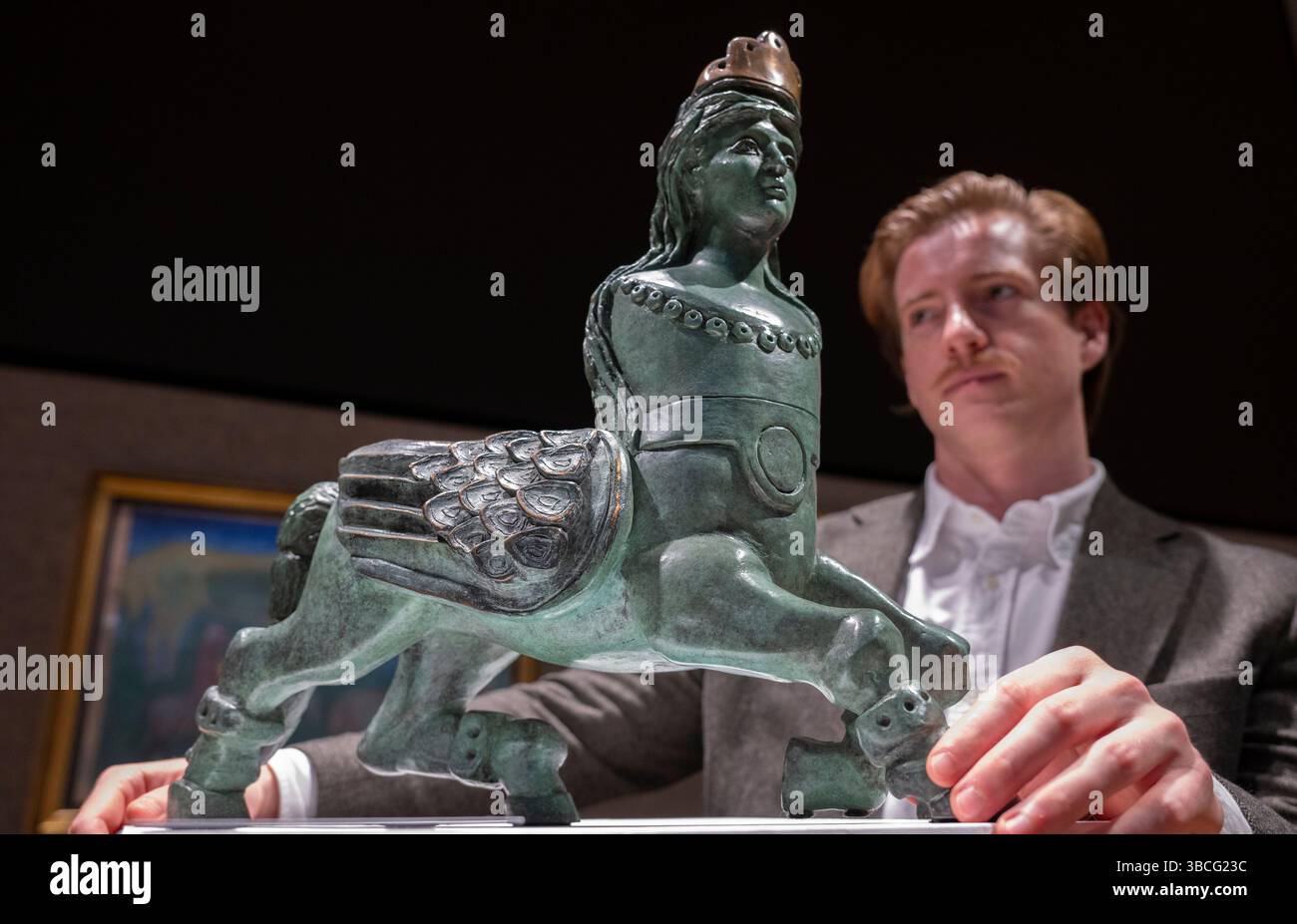 Bonhams, Londra, Regno Unito. 20 maggio 2025. La vendita di arte mediorientale moderna e contemporanea si svolge il 21 maggio. Le attrazioni principali includono: Dia al-Azzawi (Iraq, nato nel 1939). Al-Buraq, stimate £ 18.000-25.000. Crediti: Malcolm Park/Alamy Live News Foto Stock