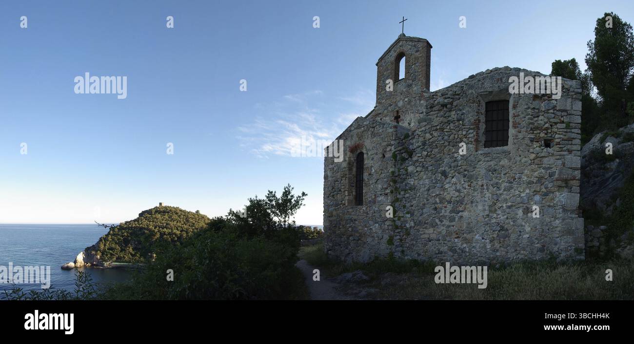 La Cappella di San Lorenzo Vecchio è una piccola ma bella chiesa risalente all'alto Medioevo Foto Stock