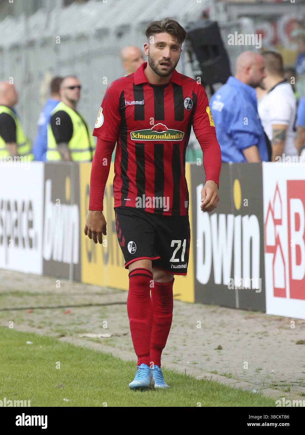 Calciatore australiano Brandon Borrello SC Freiburg stagione 2019-20 DFB-Pokal 1.Runde gegen 1.FC Magdeburg AM 10.08.2019, calciatore australiano Brandon Foto Stock