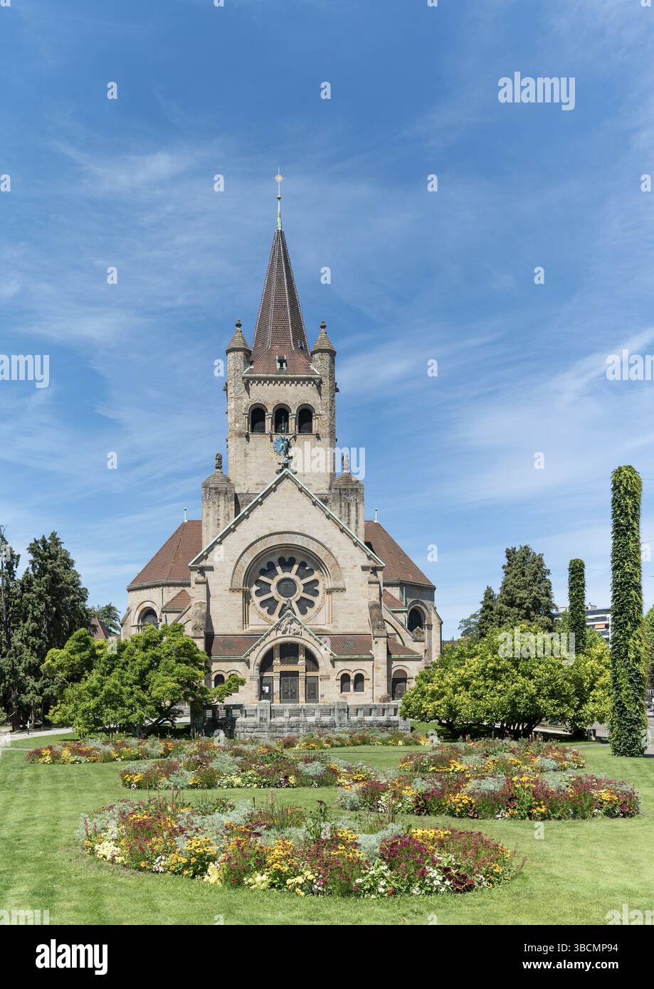 Una vista sulla storica chiesa di Pauluskirche nel centro di Basilea Foto Stock