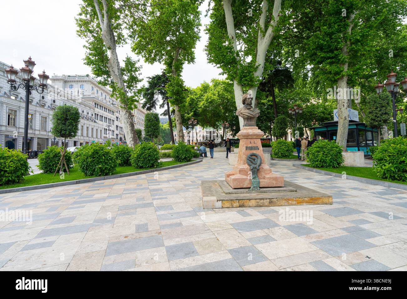 Tbilisi, Georgia. 17 maggio 2025. Vista della statua di Pushkin nel centro della città Foto Stock