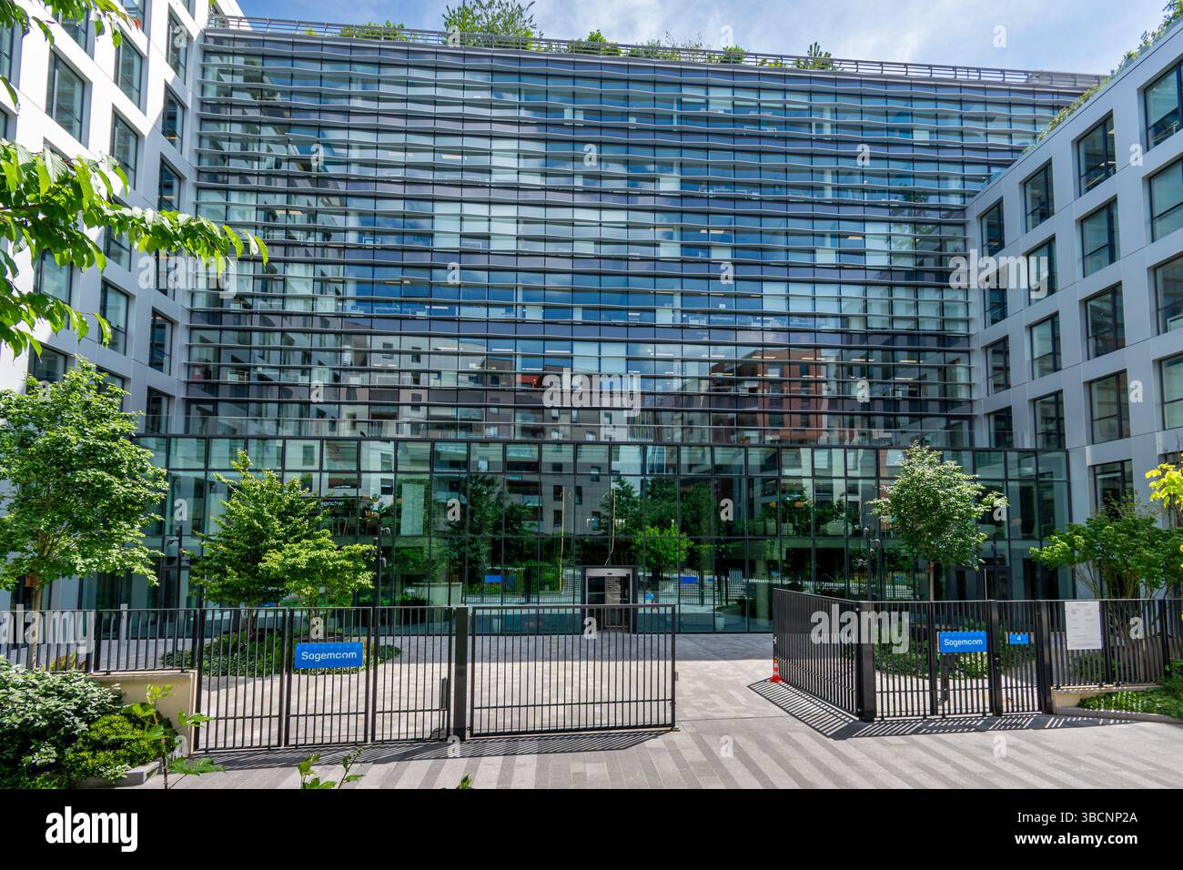 Sede centrale di Sagemcom, precedentemente Sagem Communications, una società francese specializzata in terminali di comunicazione, Bois-Colombes, Francia Foto Stock
