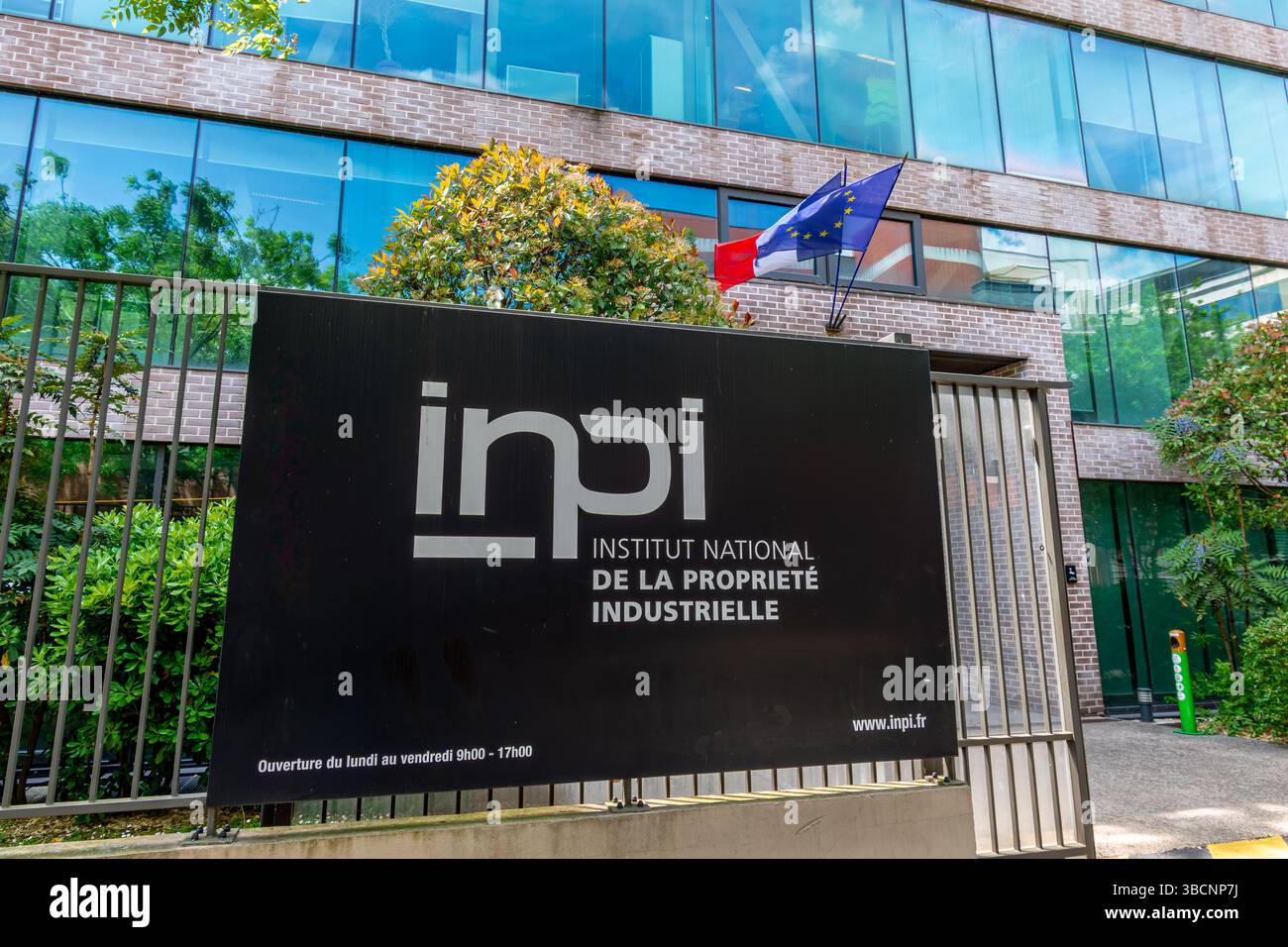 Firma dell’INPI, Istituto nazionale di proprietà industriale, Ufficio francese della proprietà intellettuale, incaricato di brevetti, marchi e disegni Foto Stock
