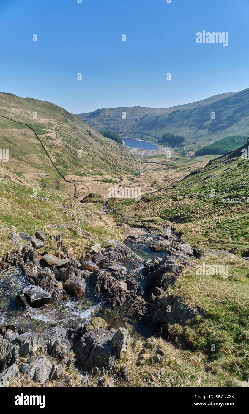 Haweswater, Mardale Head e Mardale Common visti da Small Water Beck, Haweswater, Lake District, Cumbria Foto Stock