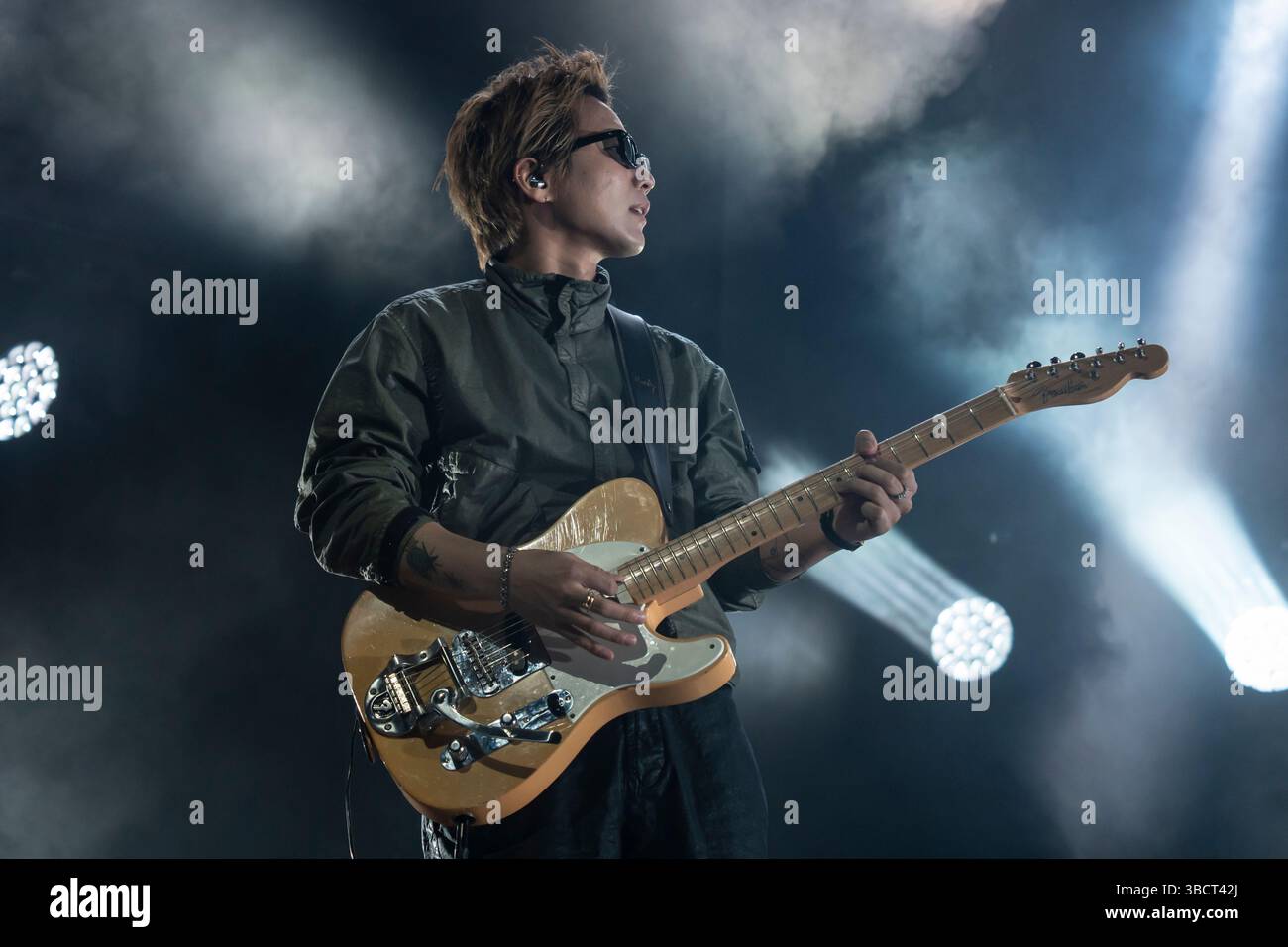 Milano, Italia. 9 maggio 2025. La band indie-rock coreana Wave to Earth si esibisce al Fabrique di Milano per il loro Play with Earth 2025 Europe Tour Foto Stock