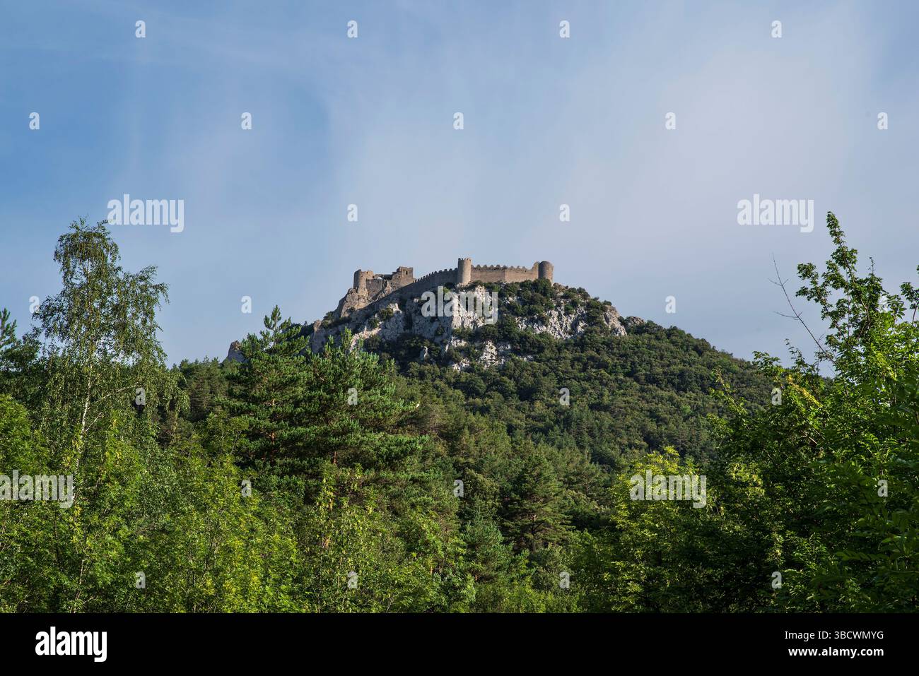 Il castello medievale cataro di Puilaurens nel sud della Francia Foto Stock