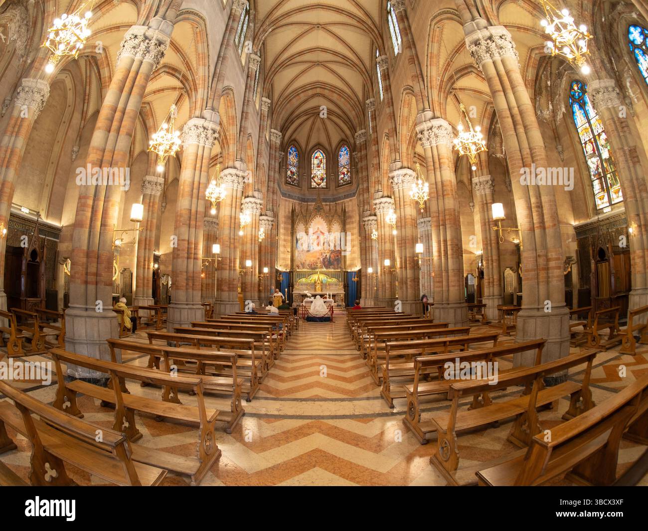 Chiesa Sacro cuore del suffragio, chiesa in stile revival gotico a Roma, Italia Foto Stock