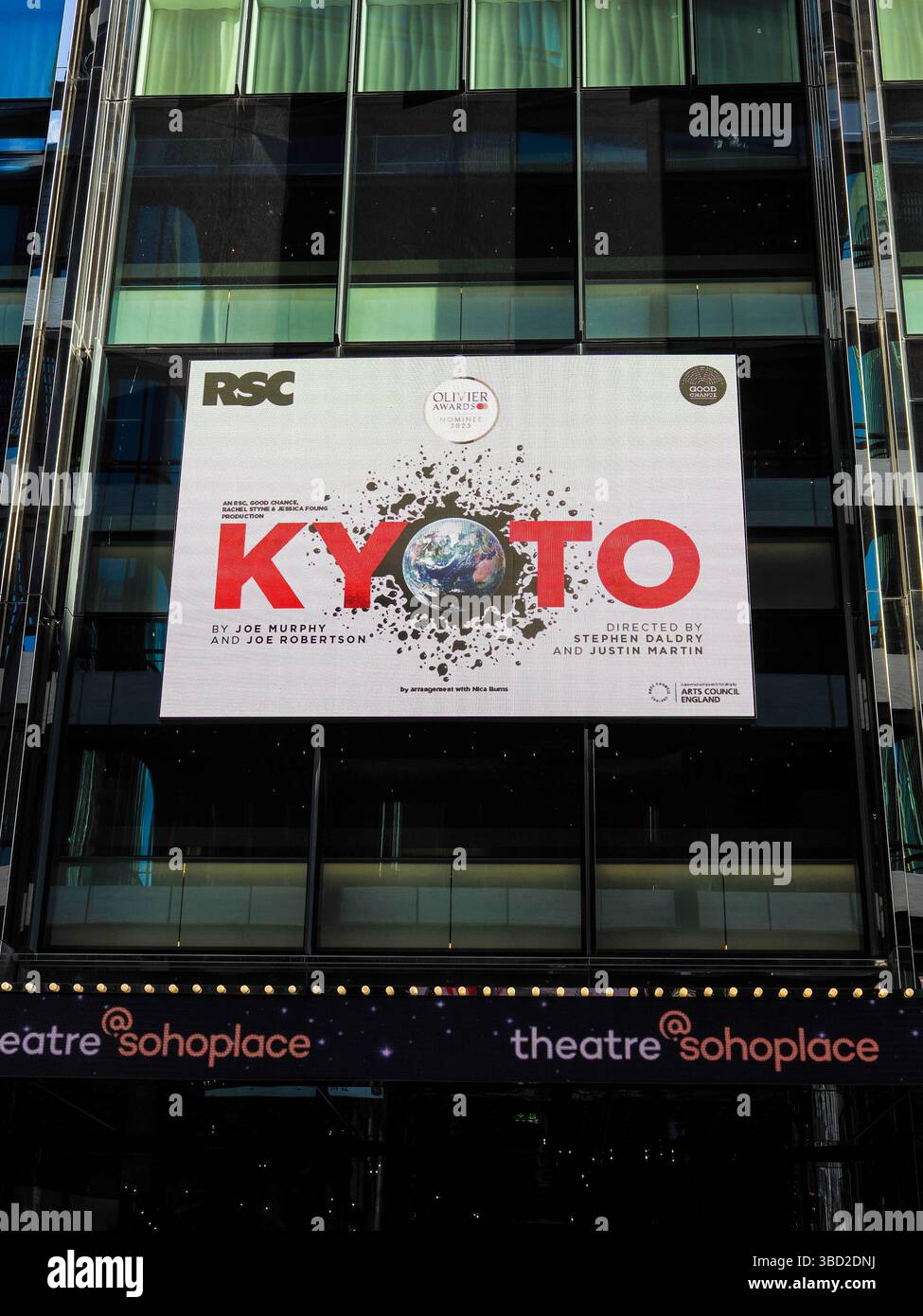 Kyoto Play About Climate Conference, Soho Place, Soho, Londra, Inghilterra, REGNO UNITO, REGNO UNITO. Foto Stock