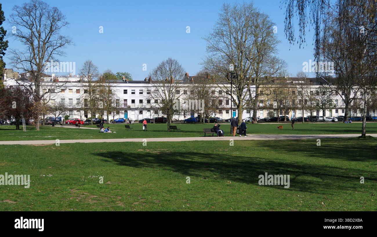 Case a schiera su Imperial Square Cheltenham Foto Stock