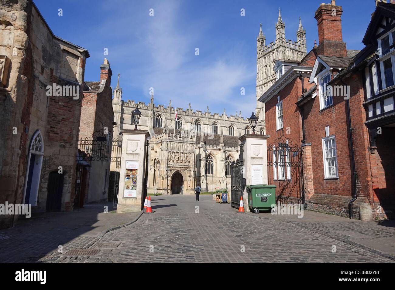Ingresso a College Street alla cattedrale di Gloucester Foto Stock