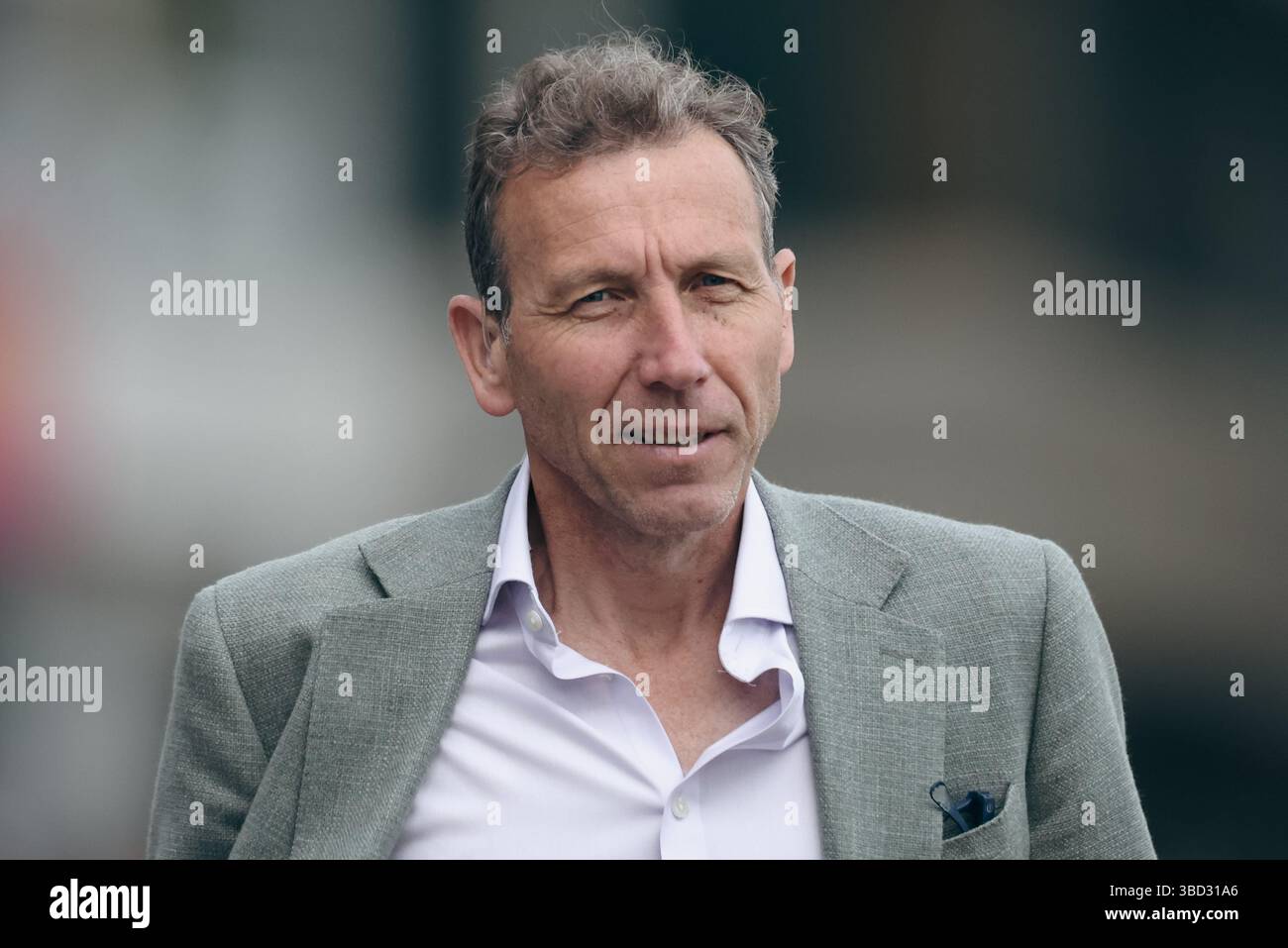 Mike Atherton durante il Rothesay test Match Day 1 Inghilterra vs Zimbabwe a Trent Bridge, Nottingham, Regno Unito, 22 maggio 2025 (foto di Mark Cosgrove/News Images) Foto Stock