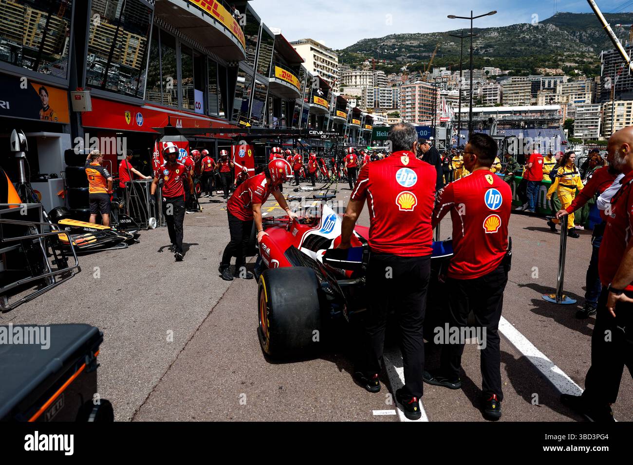 Montecarlo, Monaco. 22 maggio 2025. Scuderia Ferrari HP Team, Gran Premio di F1 di Monaco sul circuito di Monaco il 22 maggio 2025 a Monte-Carlo, Monaco. (Foto di HOCH ZWEI) credito: dpa/Alamy Live News Foto Stock