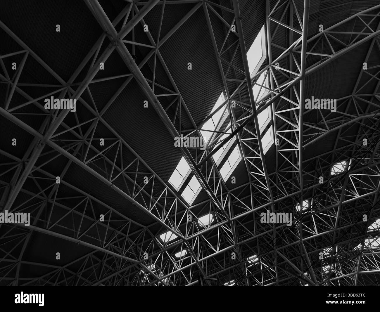 moderno soffitto per ufficio di giorno Foto Stock