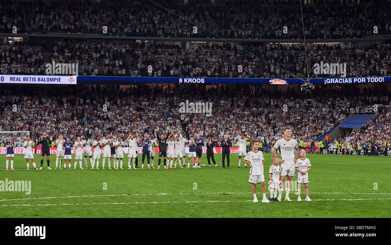 Toni Kroos, nella sua ultima partita prima del ritiro allo stadio Santiago Bernabeu. Foto Stock