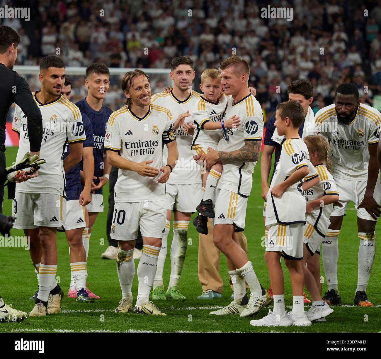 Toni Kroos, nella sua ultima partita prima del ritiro allo stadio Santiago Bernabeu. Foto Stock
