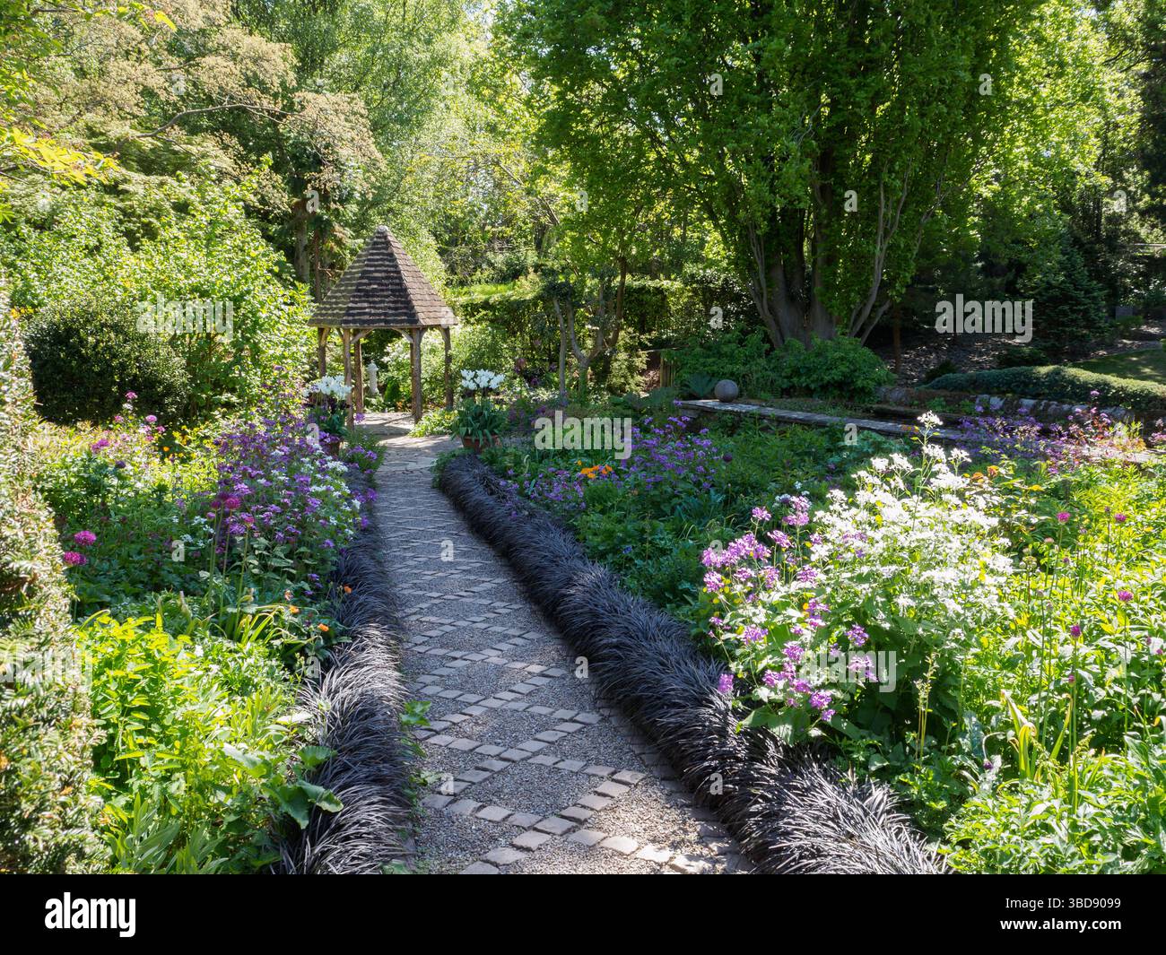 York Gate Garden, in primavera Foto Stock