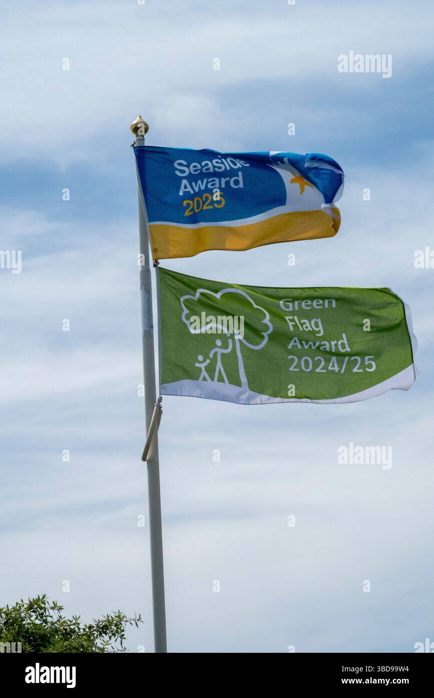 Bandiere premio a Sidmouth, Devon, Seaside Award, Green Flag Award, 2024 2025, premio per la spiaggia pulita Foto Stock