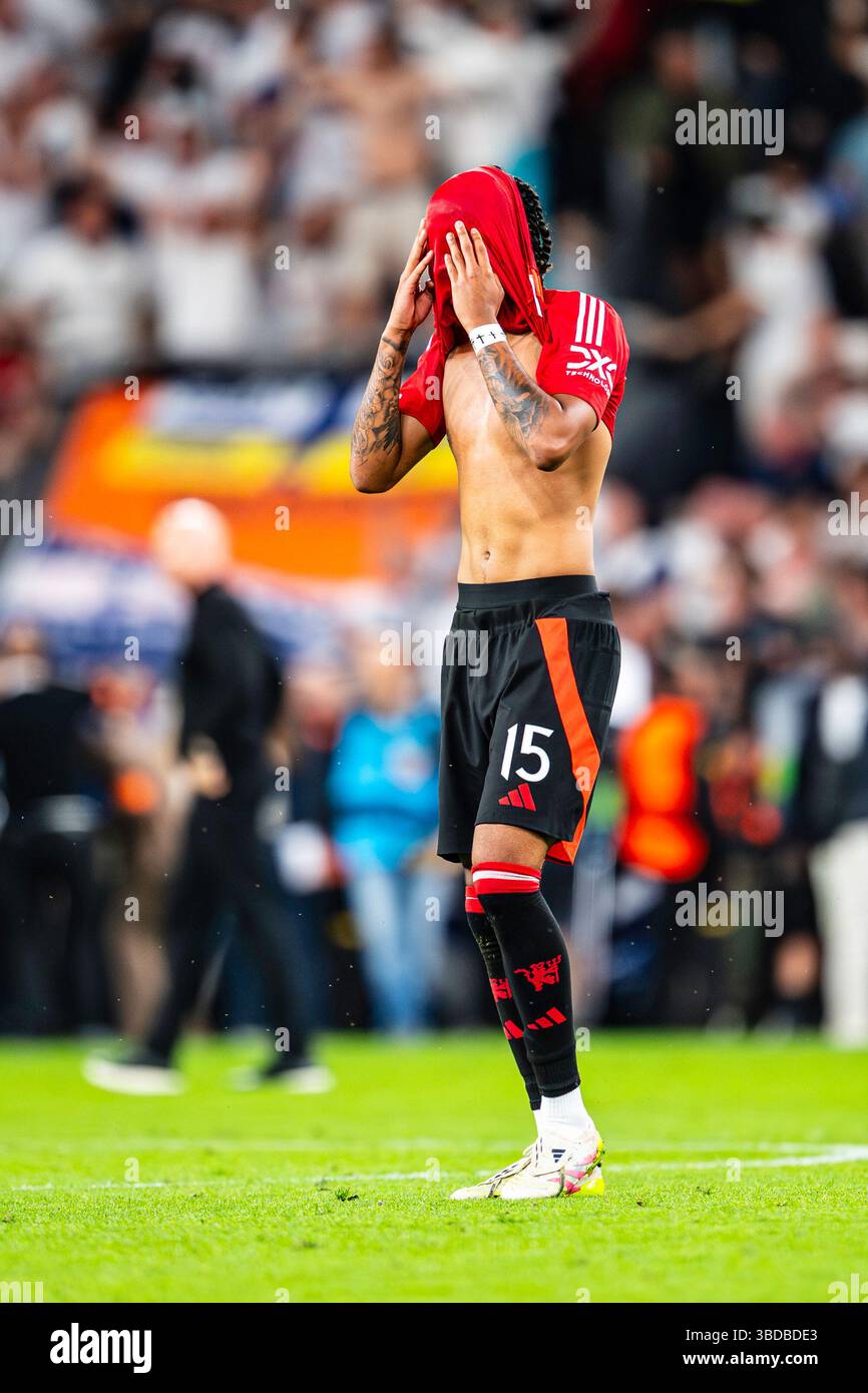 Bilbau, Bilbau, Spagna. 21 maggio 2025. Leny Yoro della squadra del Manchester United dopo aver perso la finale di Europa League tra Tottenham e Manchester United al San Mames Stadium, 21 maggio 2025 crediti: Nuno Reisinho/ZUMA Press Wire/ZUMA Wire/Alamy Live News Foto Stock