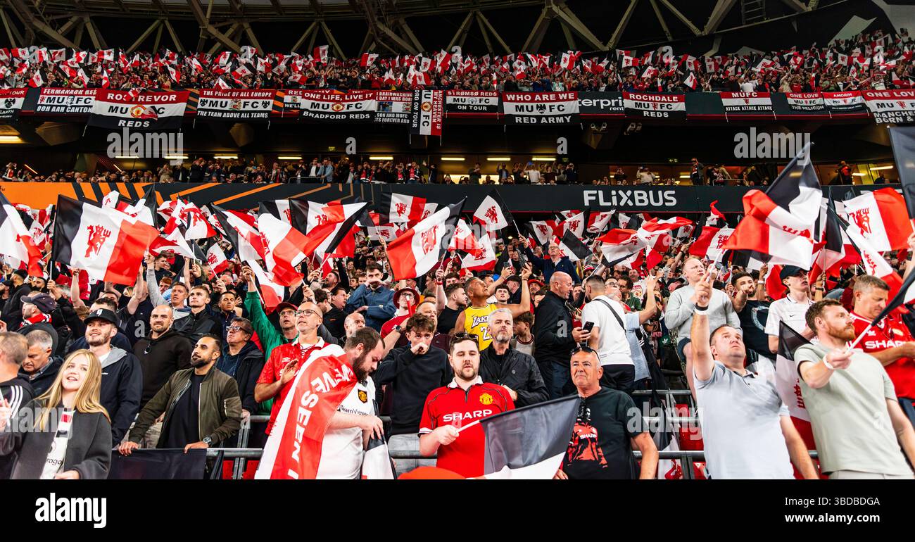 Bilbau, Bilbau, Spagna. 21 maggio 2025. Tifosi del Manchester United durante la finale di Europa League tra Tottenham e Manchester United al San Mames Stadium, 21 maggio 2025 crediti: Nuno Reisinho/ZUMA Press Wire/ZUMA Wire/Alamy Live News Foto Stock