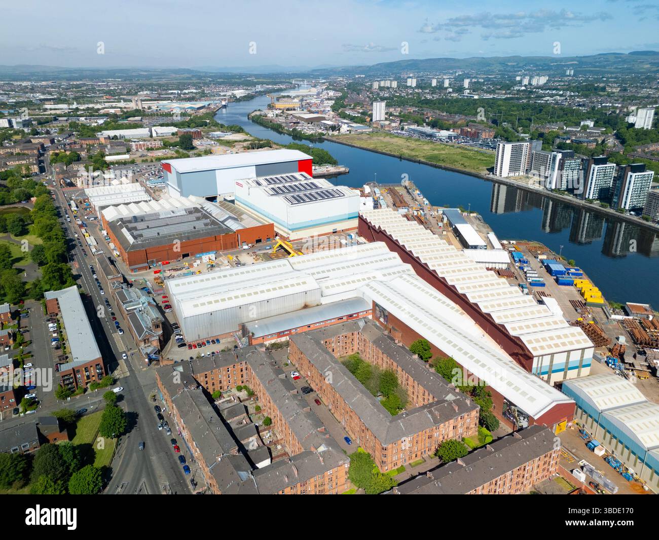 Vista aerea del cantiere BAE Systems a Govan sul fiume Clyde, Glasgow, Scozia, Regno Unito Foto Stock