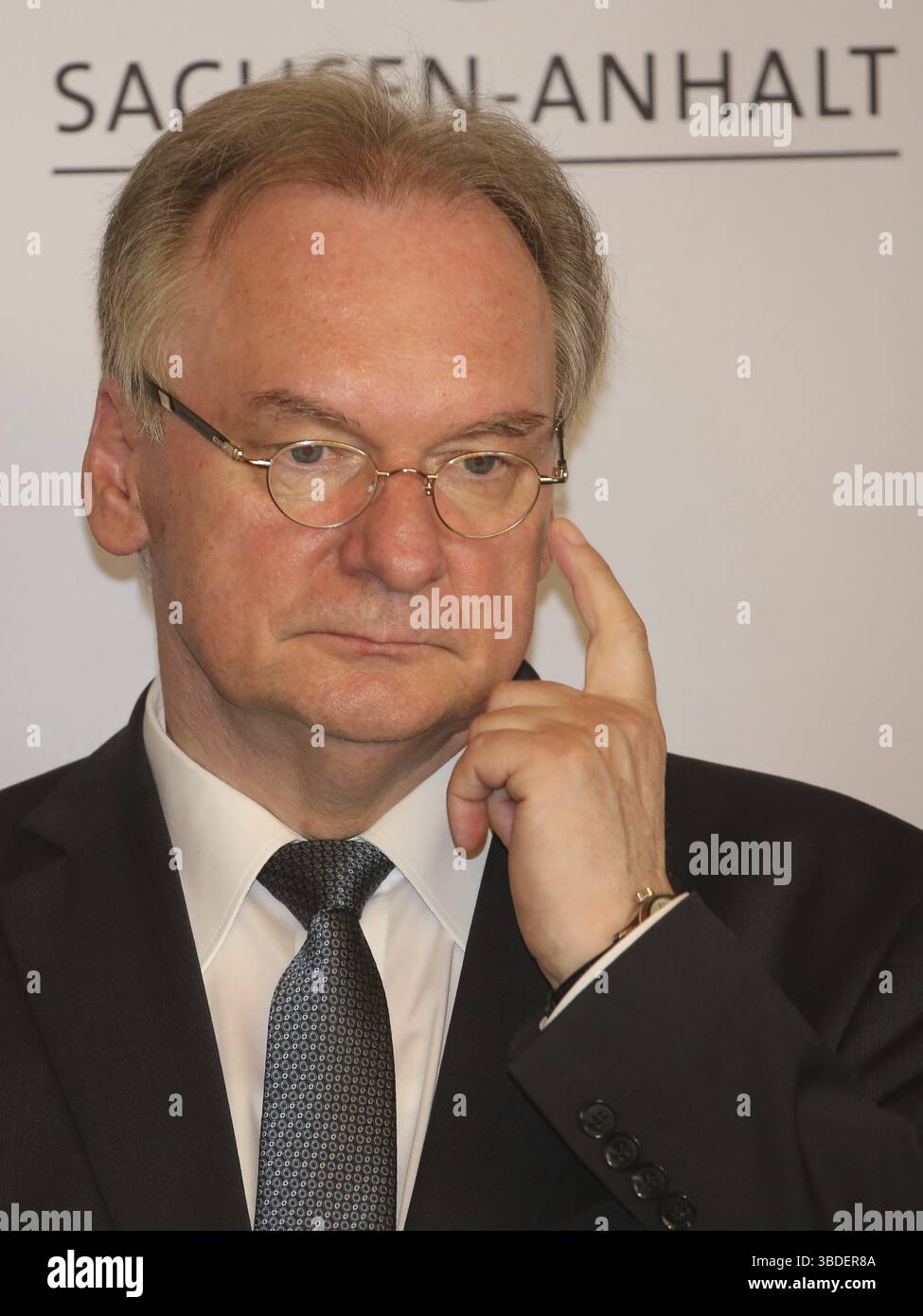 Ministro-presidente della Sassonia-Anhalt Reiner Haseloff (CDU) all'accoglienza dei partecipanti alle Olimpiadi invernali e alle Paralimpiadi invernali 2018 a Magdeburgo Foto Stock