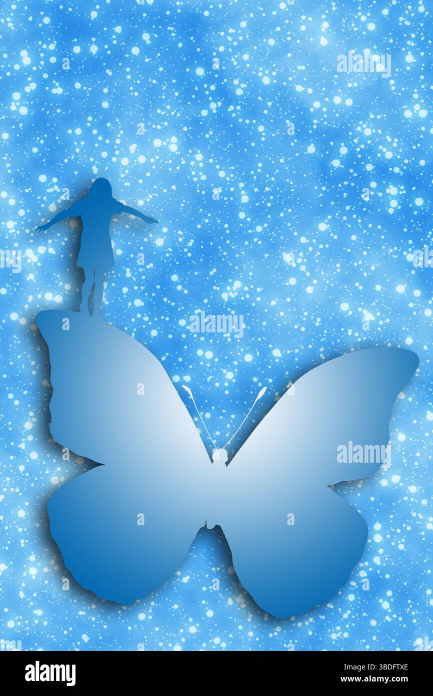 silhouette di una ragazza in piedi su una farfalla, surrealistico e poetico Foto Stock