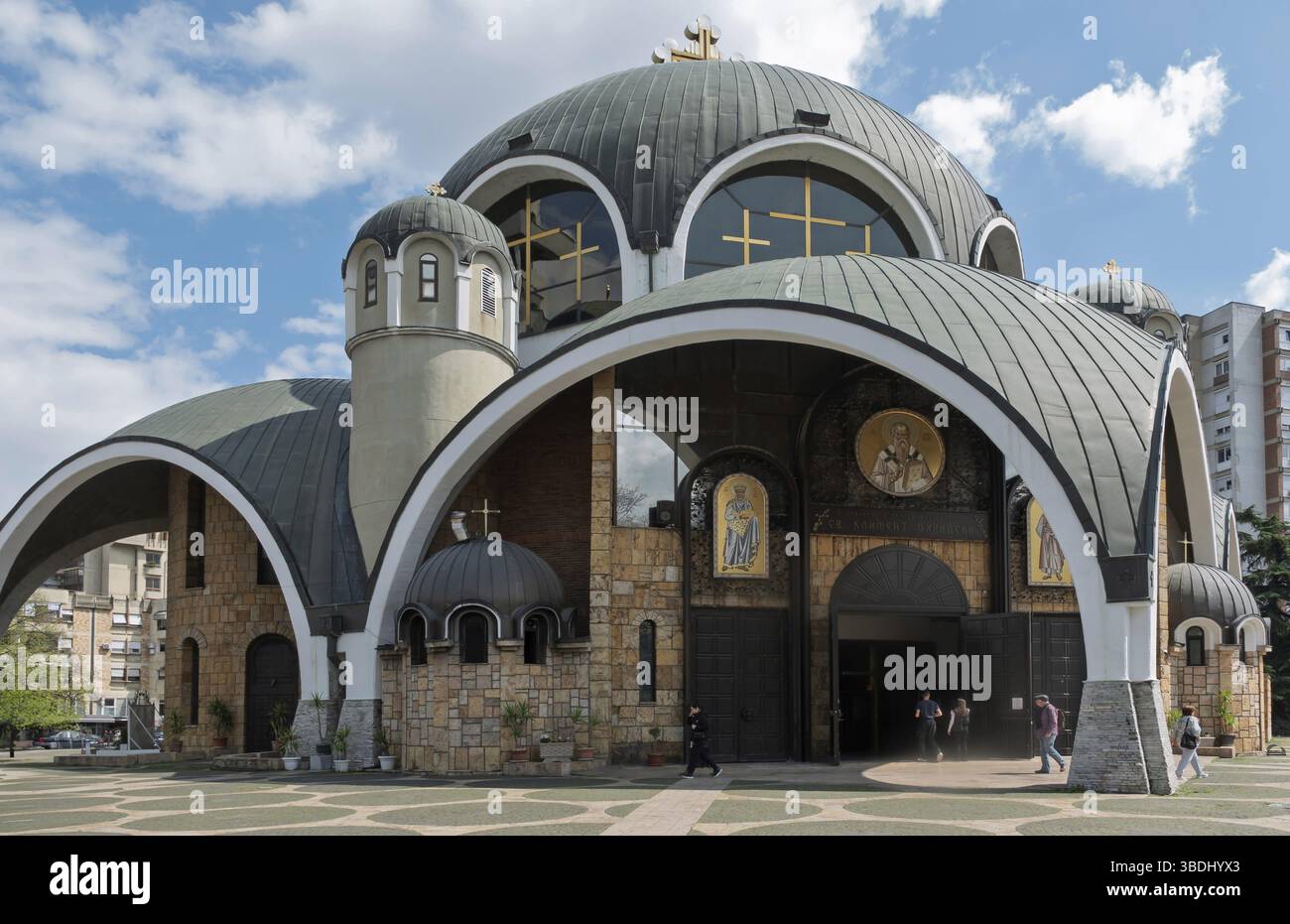 Kliment of Ohrid Church, Soborna Crkva, portale d'ingresso, Skopje, Macedonia del Nord, Balcani Foto Stock