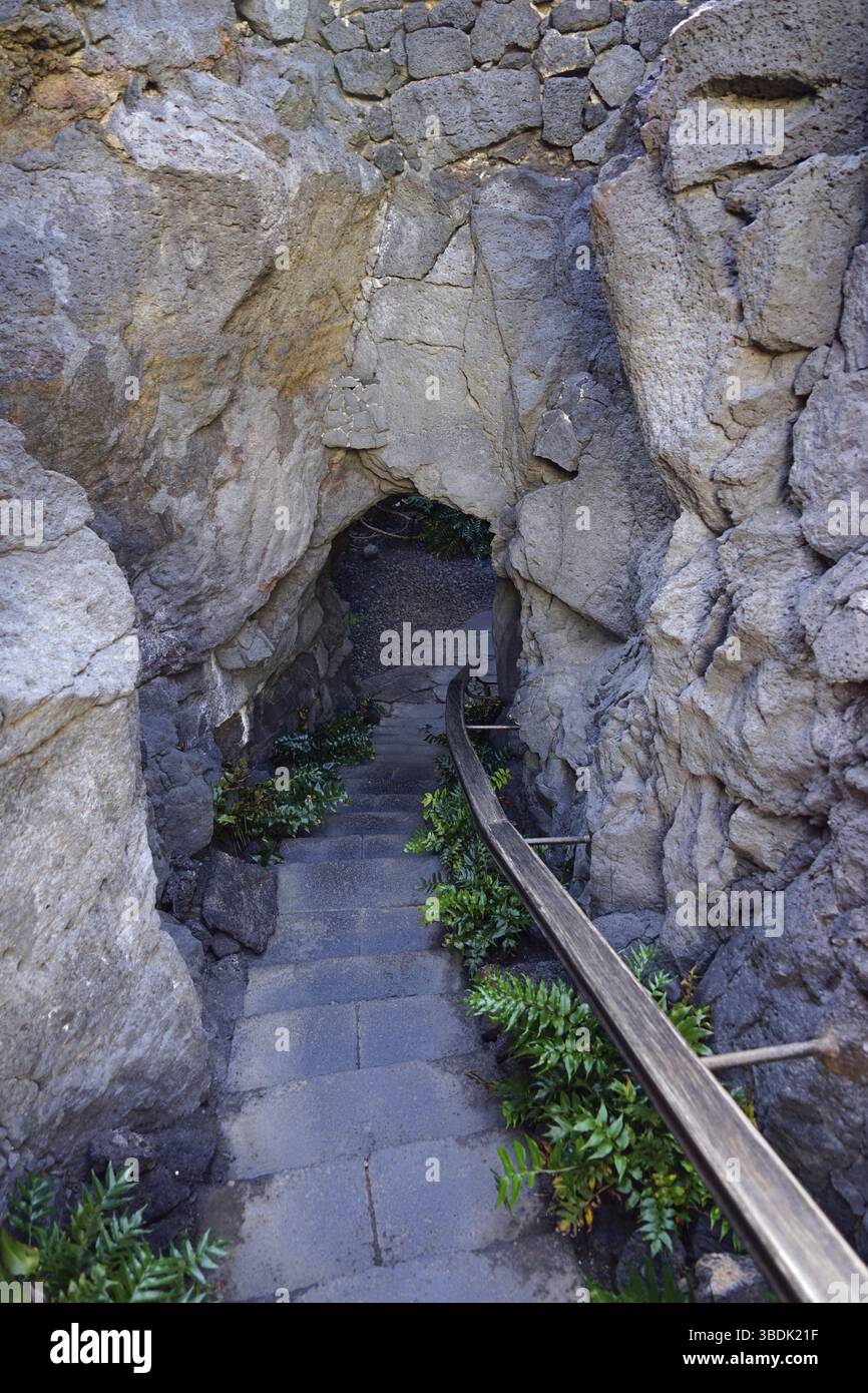 Casa del vulcano, tunnel che collega due bolle vulcaniche, Fundacion Cesar Manrique, museo, artista delle Canarie Cesar Manrique, Tahiche, Lanzarote, Canary IS Foto Stock