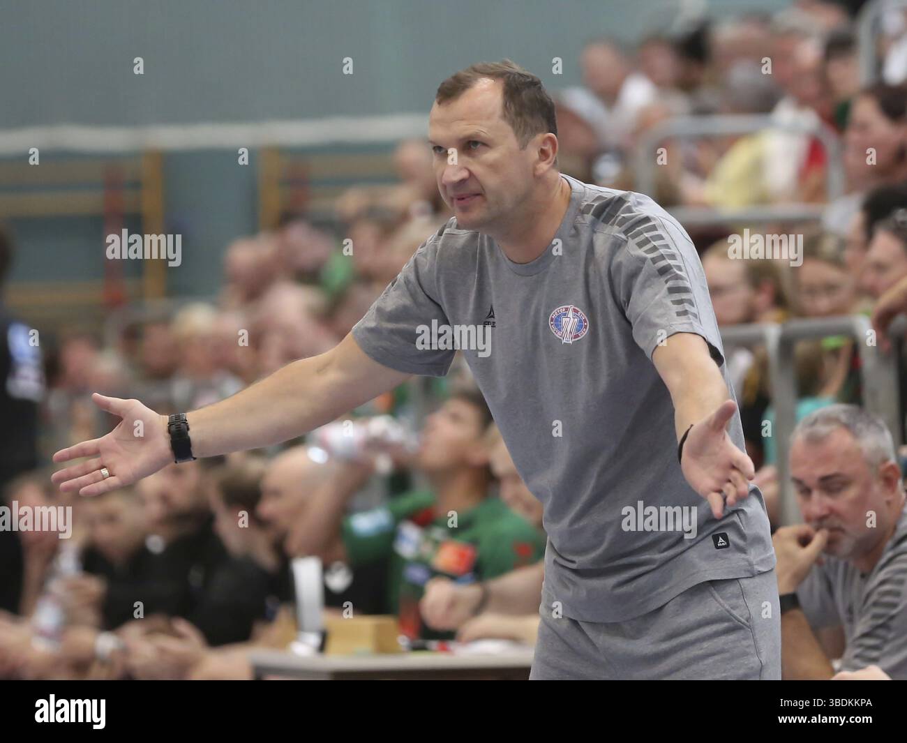 Allenatore Gintaras Savukinas HK Motor Zaporizhzhia nell'amichevole contro il Magdeburg il 06/08/2022 a Haldensleben, allenatore Gintaras Savukinas Foto Stock