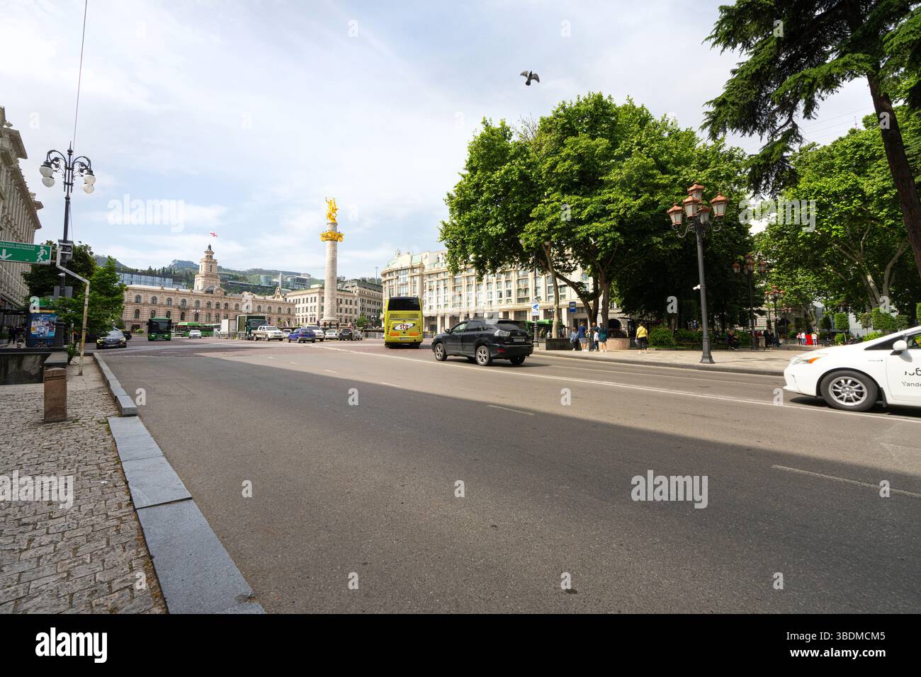 Tbilisi, Georgia. 16 maggio 2025. Vista panoramica di Piazza della libertà nel centro della città Foto Stock