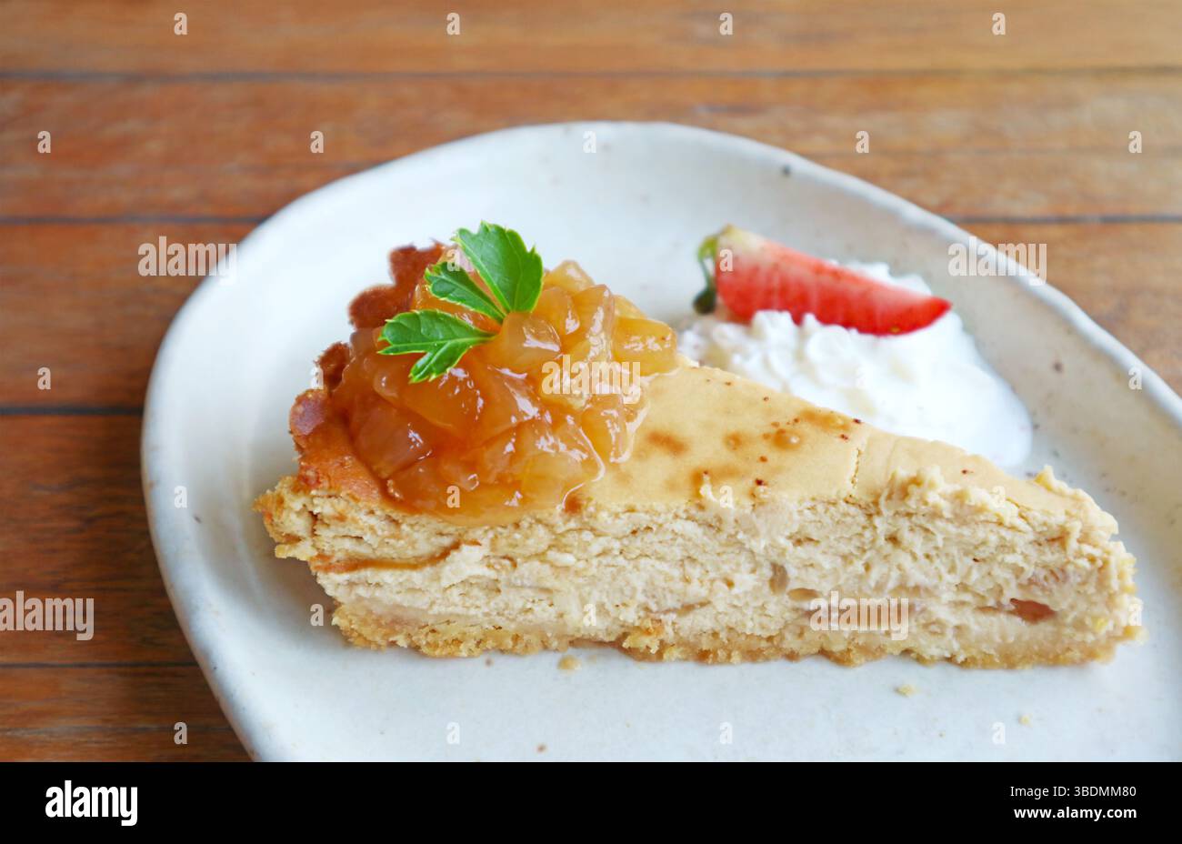 Fetta di appetitosa Cheesecake Palmyra Palm Foto Stock