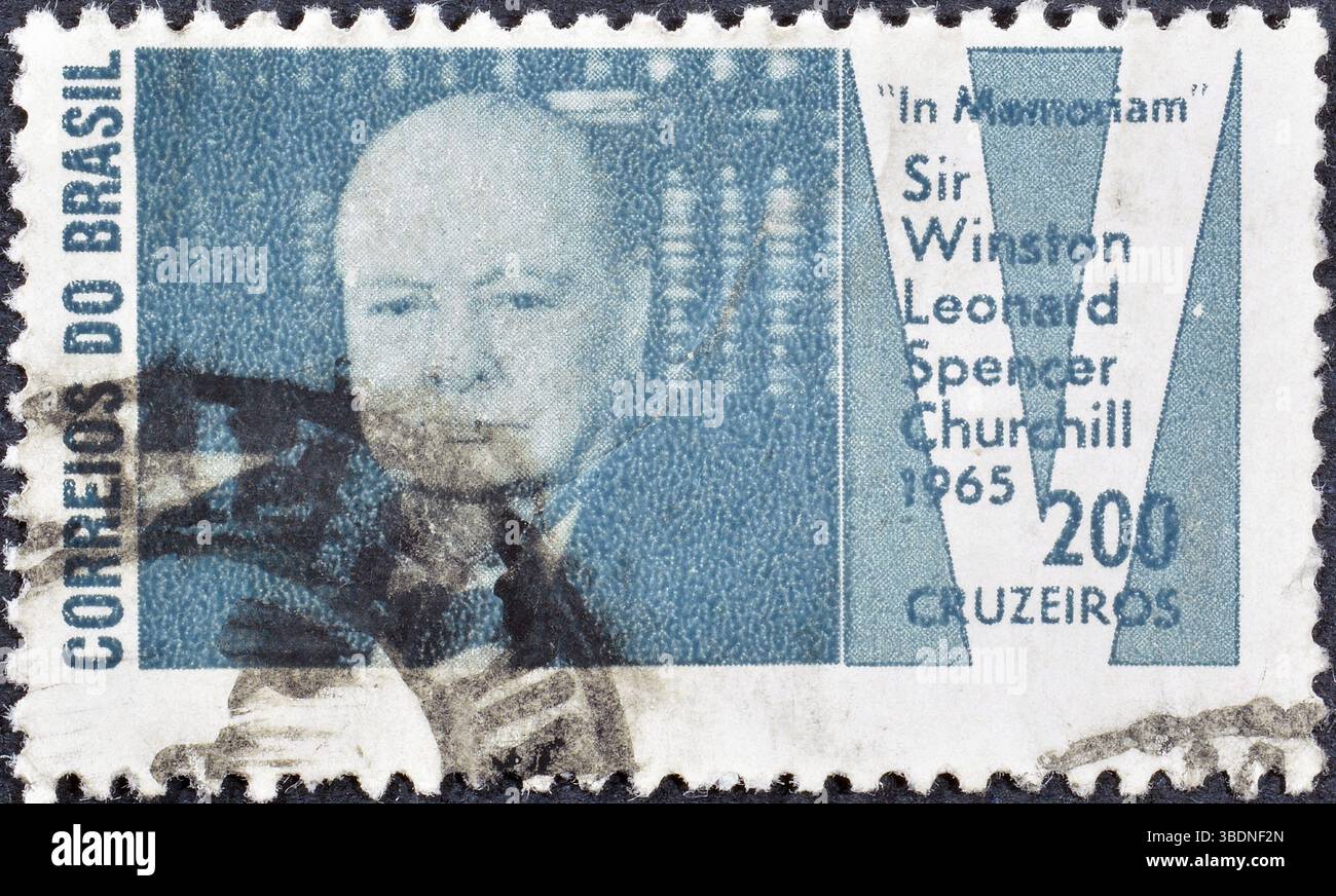 Francobollo cancellato stampato dal Brasile, in Memoriam Sir Winston Churchill, intorno al 1965. Foto Stock