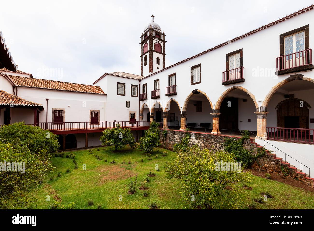 Monastero di Santa Clara del XV secolo a Funchal sull'isola portoghese di Madeira. Foto Stock