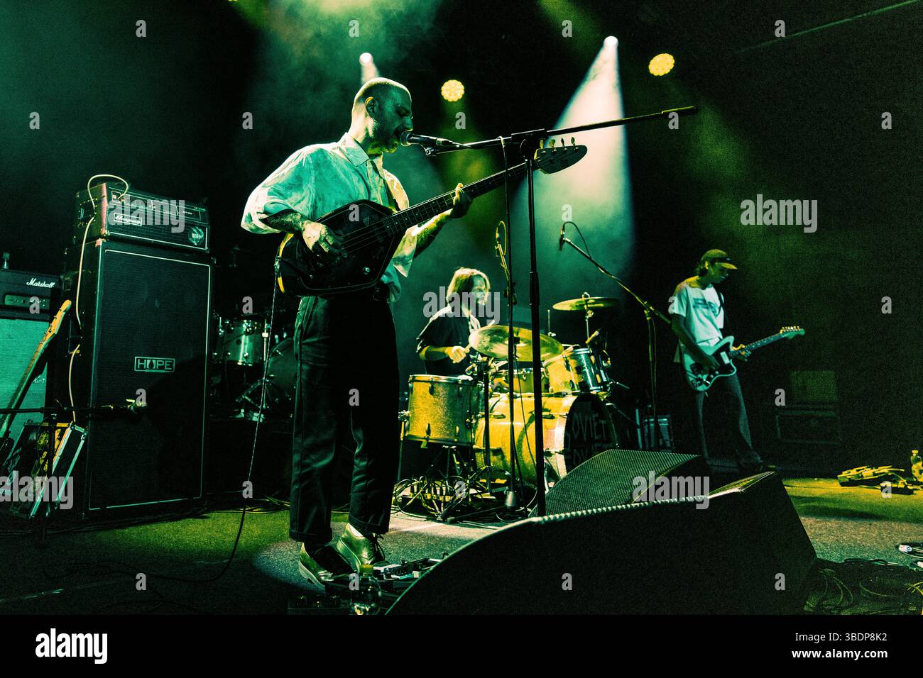 Milano, Italia. 7 maggio 2025. La band alternative rock sovietica si esibisce dal vivo ad Alcatraz a Milano il 7 maggio 2025 come atto di apertura per Ride. (Foto di Maria Laura Arturi)0 credito: NurPhoto SRL/Alamy Live News Foto Stock